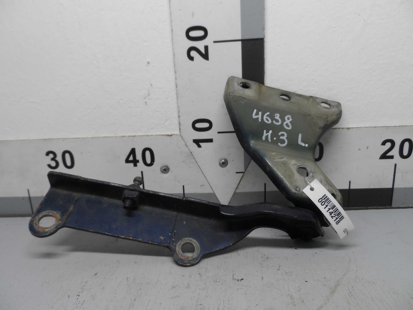 Петля капота левая