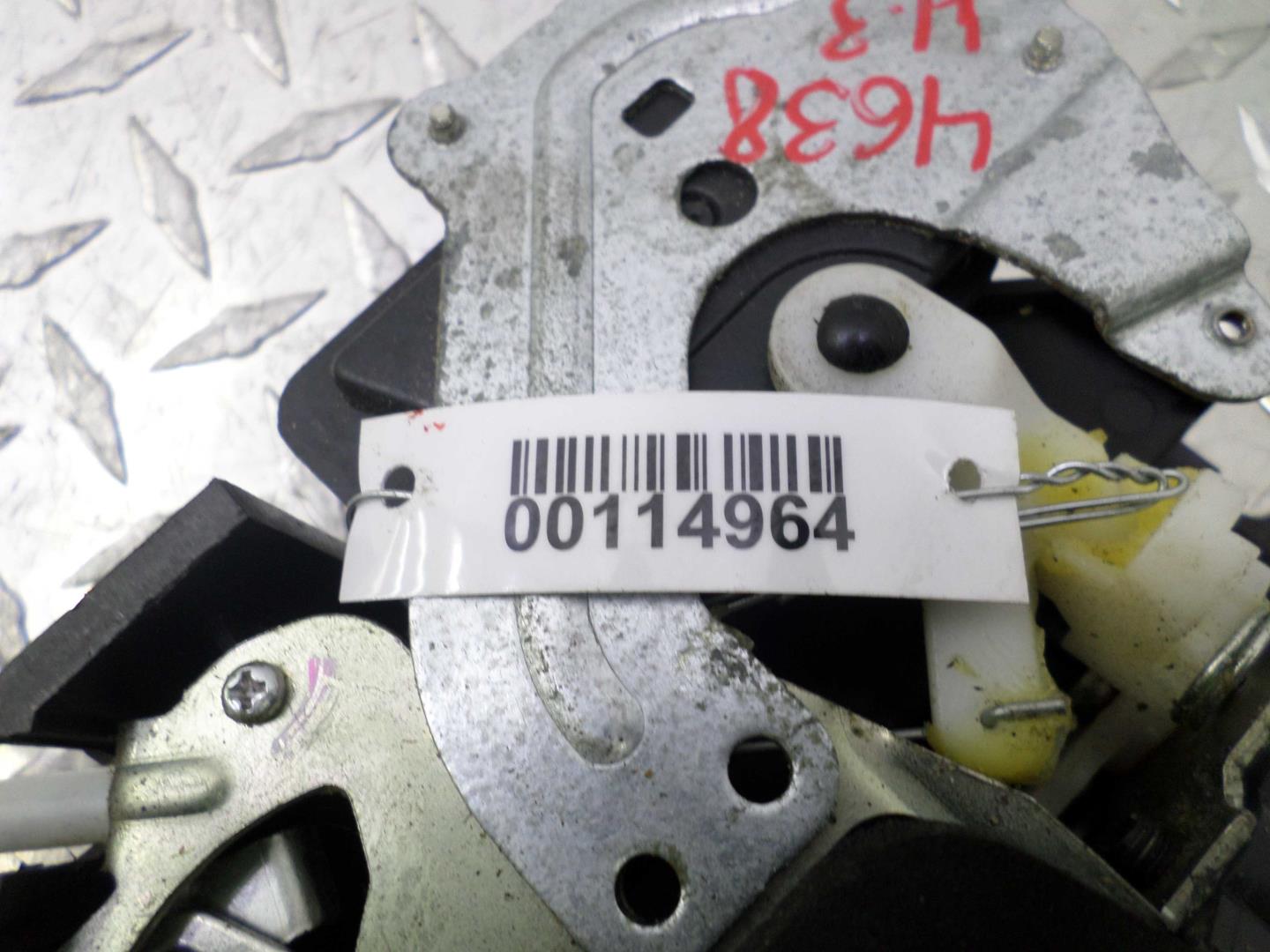 Замок двери задней левой