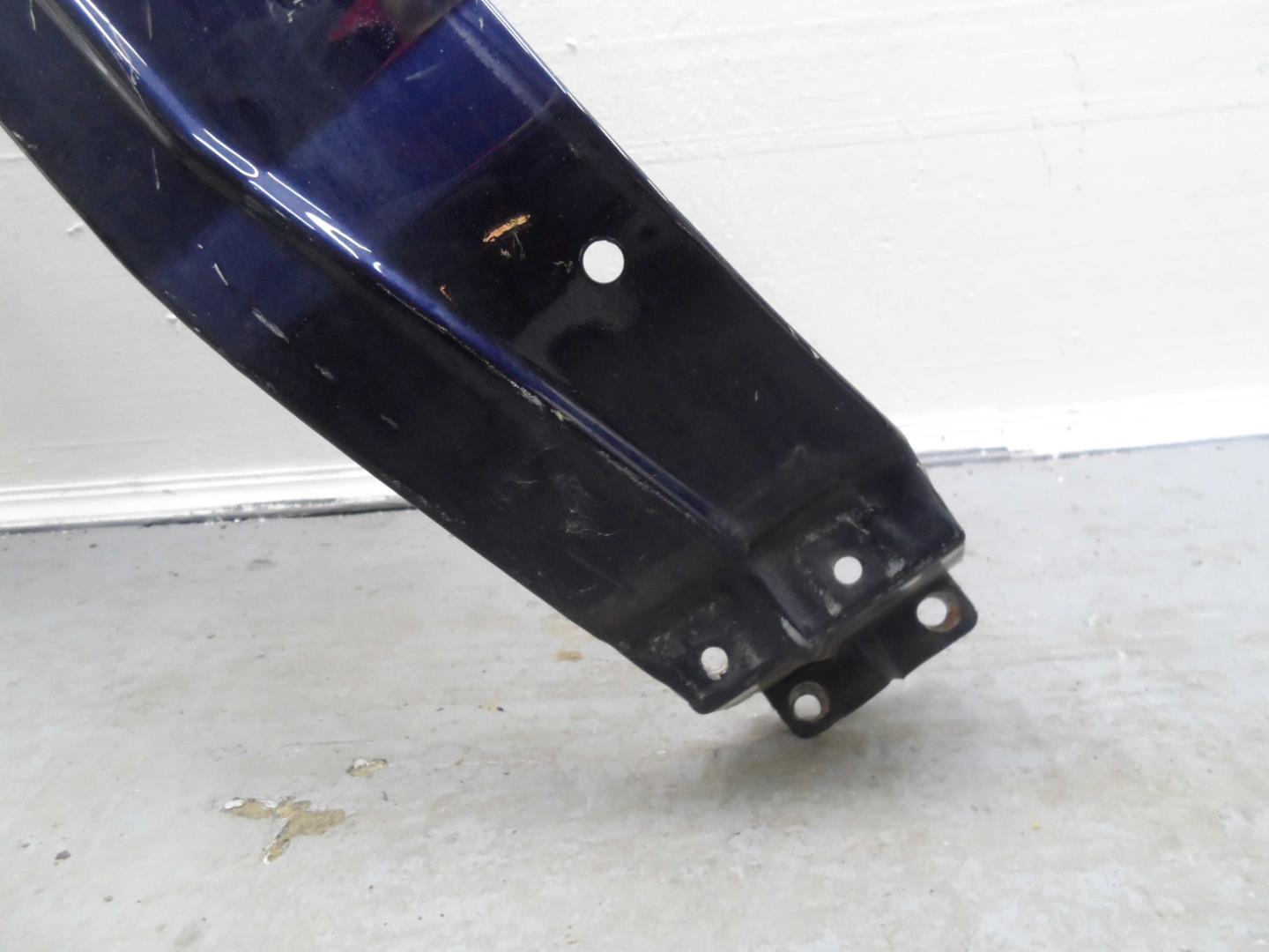 Крыло переднее левое