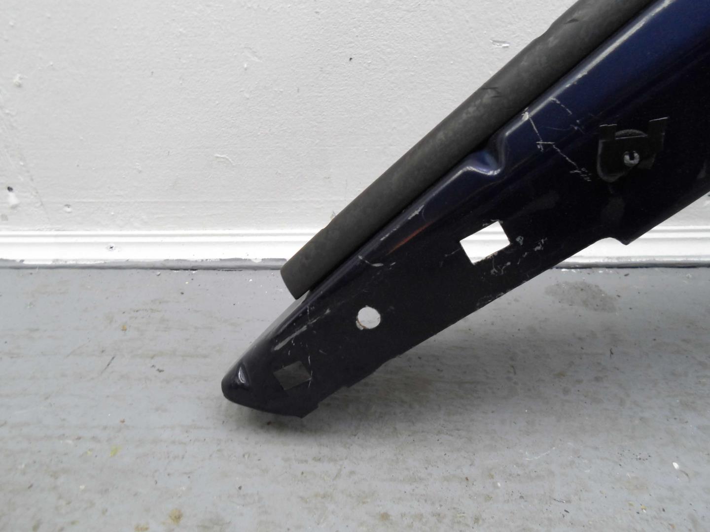 Крыло переднее левое