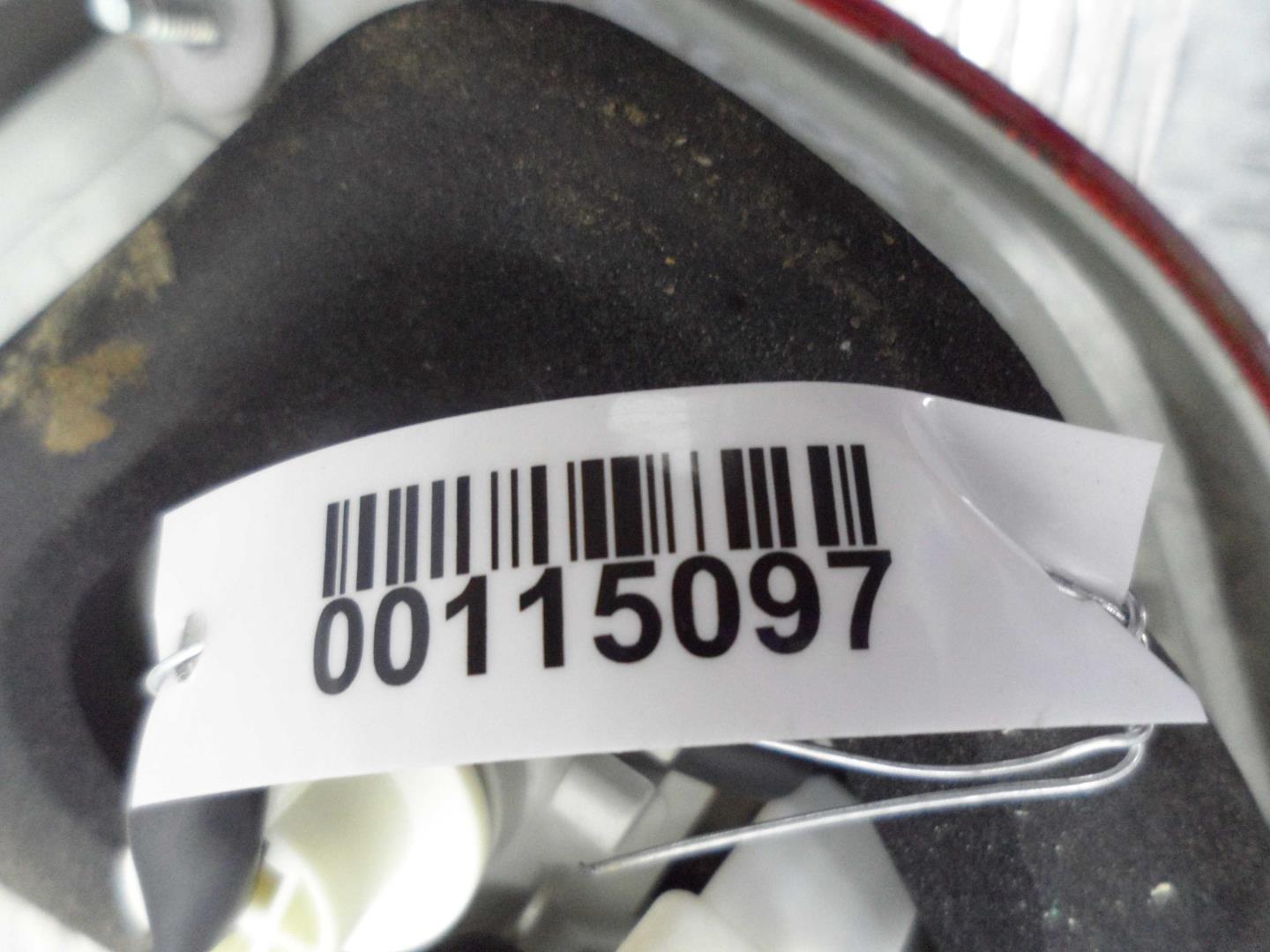 Фонарь задний внутренний левый