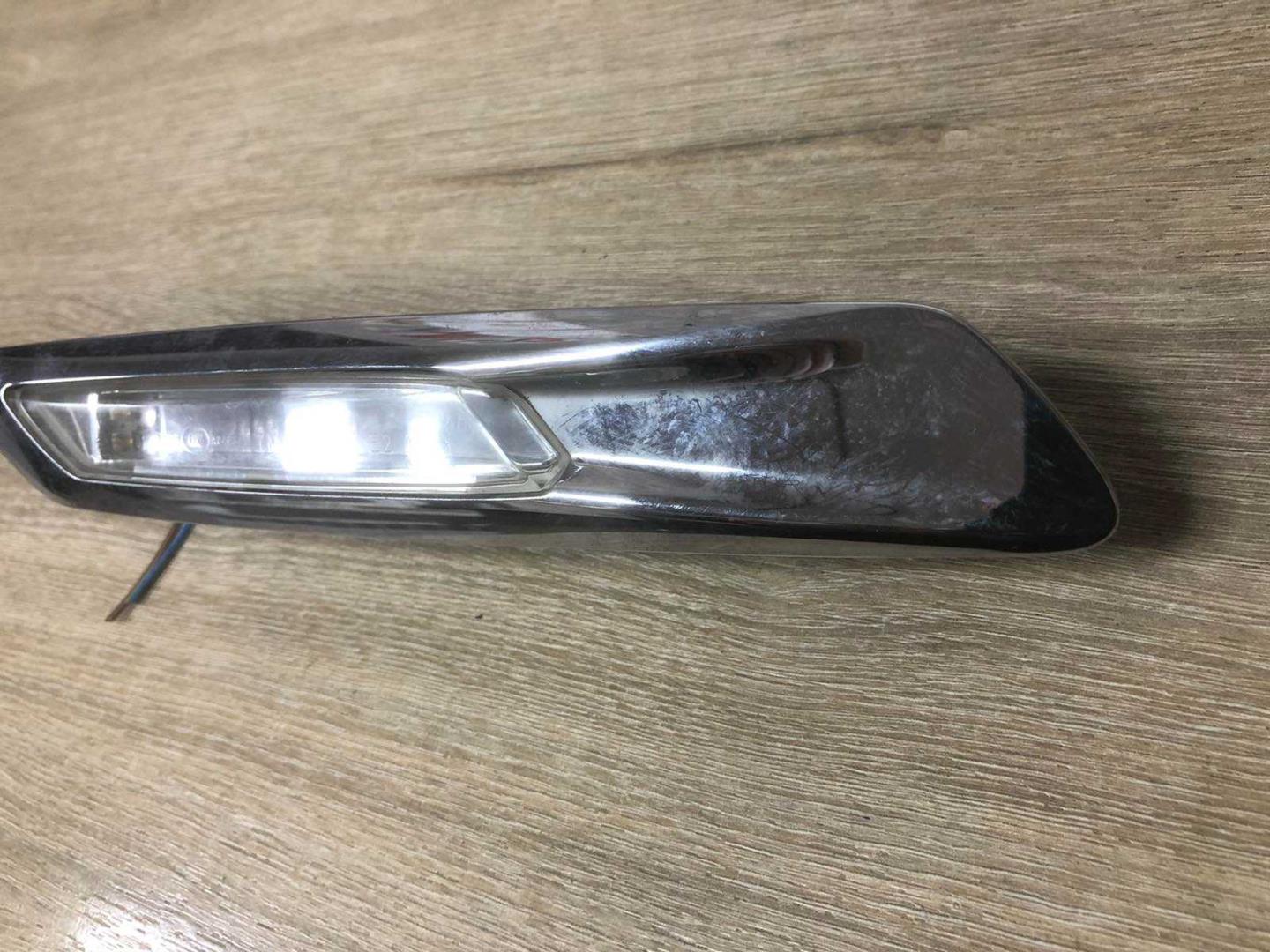 Указатель поворота левый