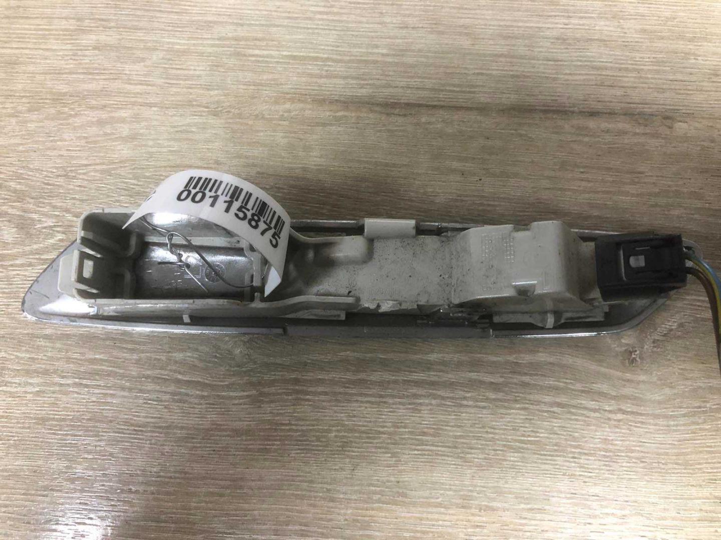 Указатель поворота левый