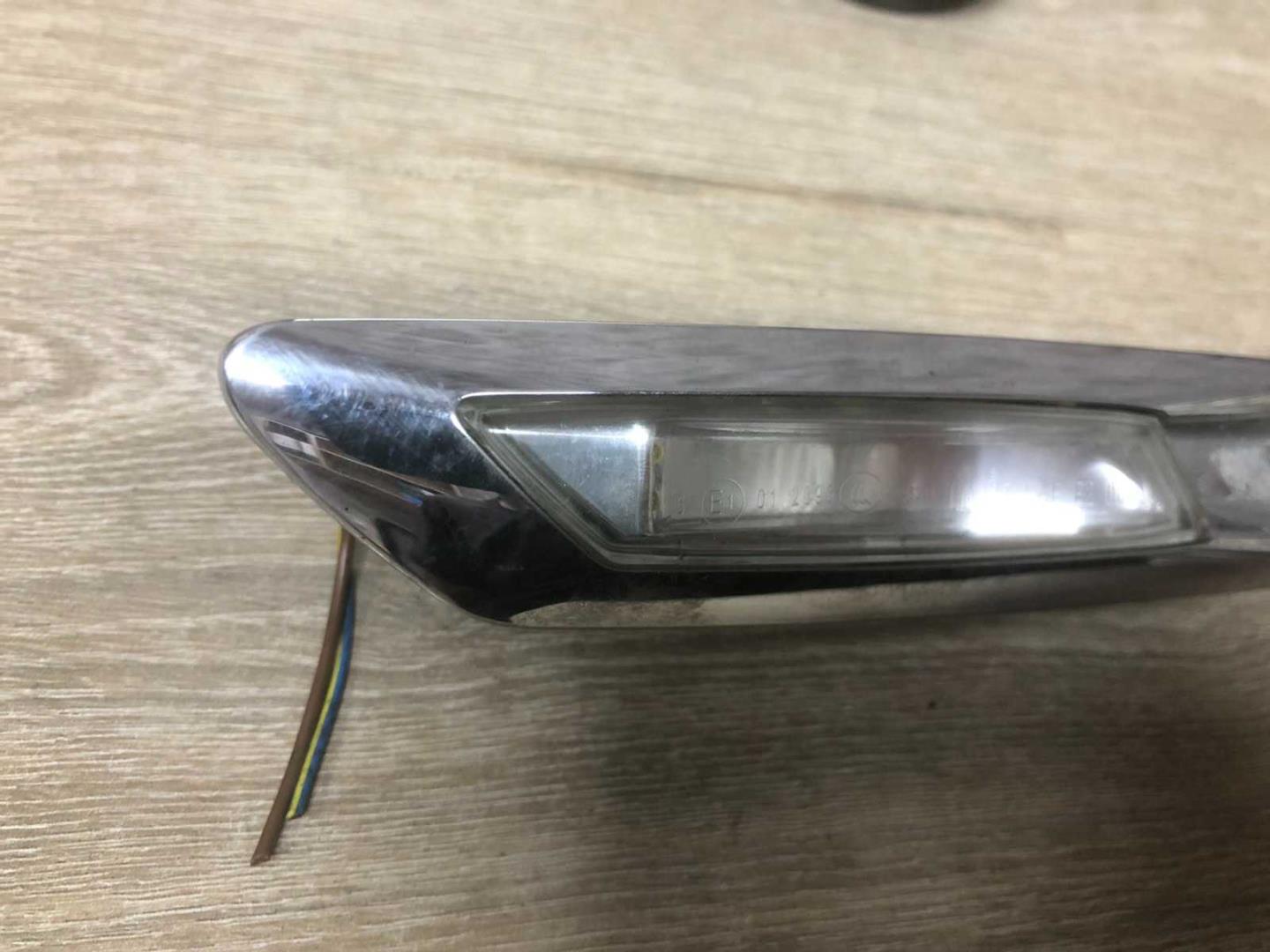 Указатель поворота левый