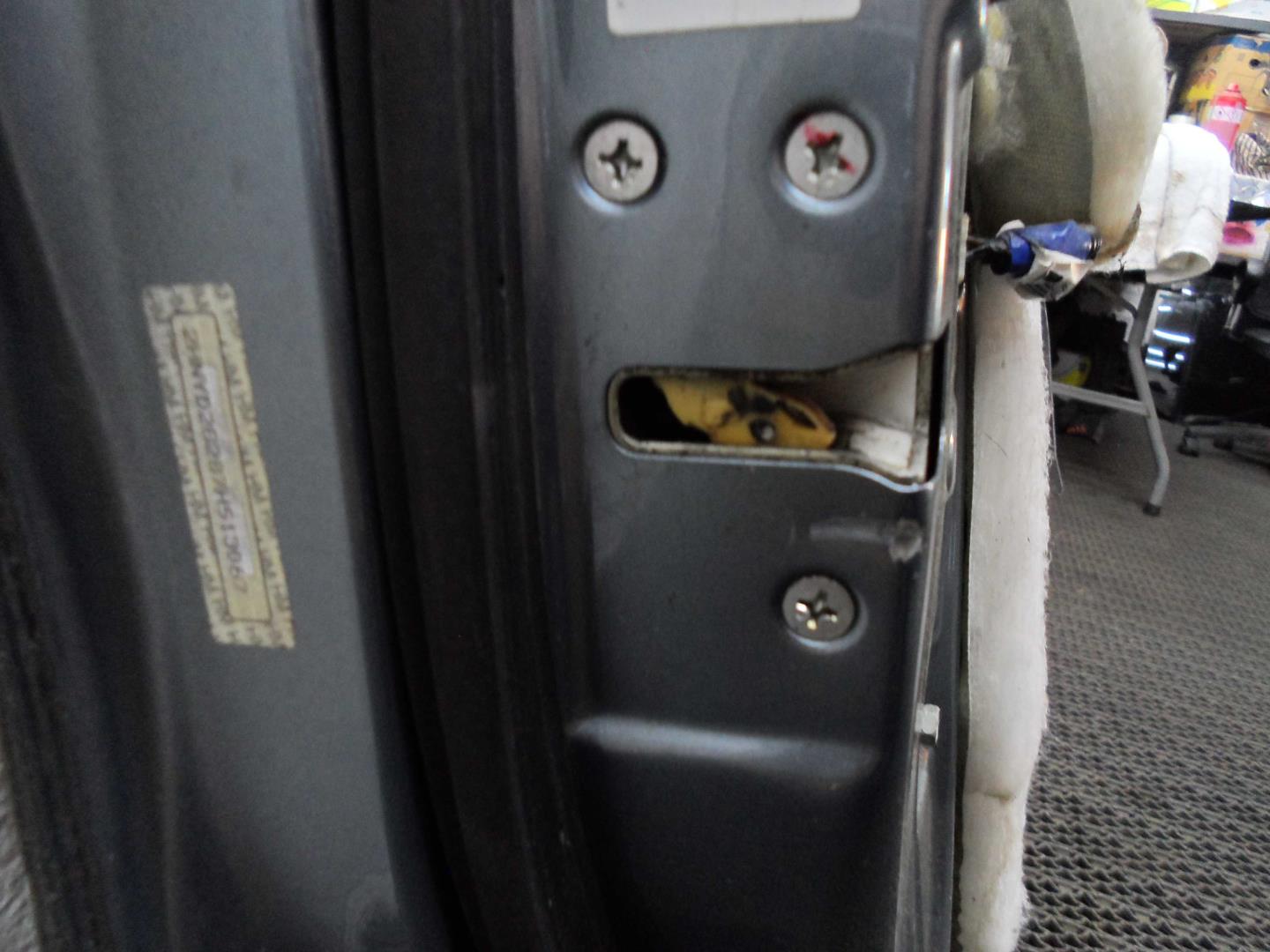 Дверь передняя левая