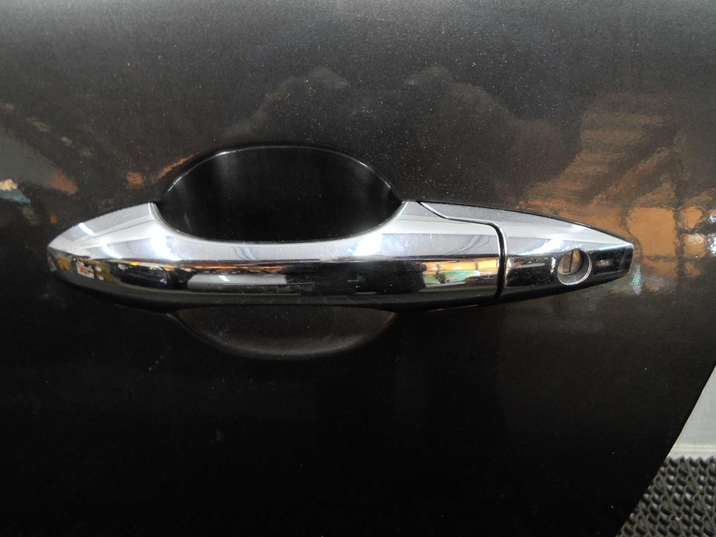 Дверь передняя левая