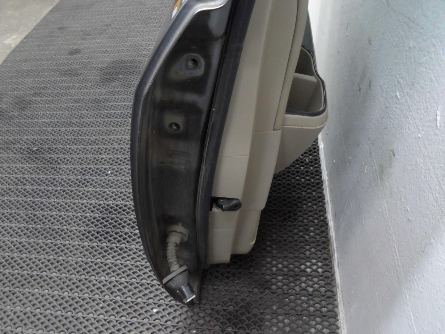 Дверь задняя правая