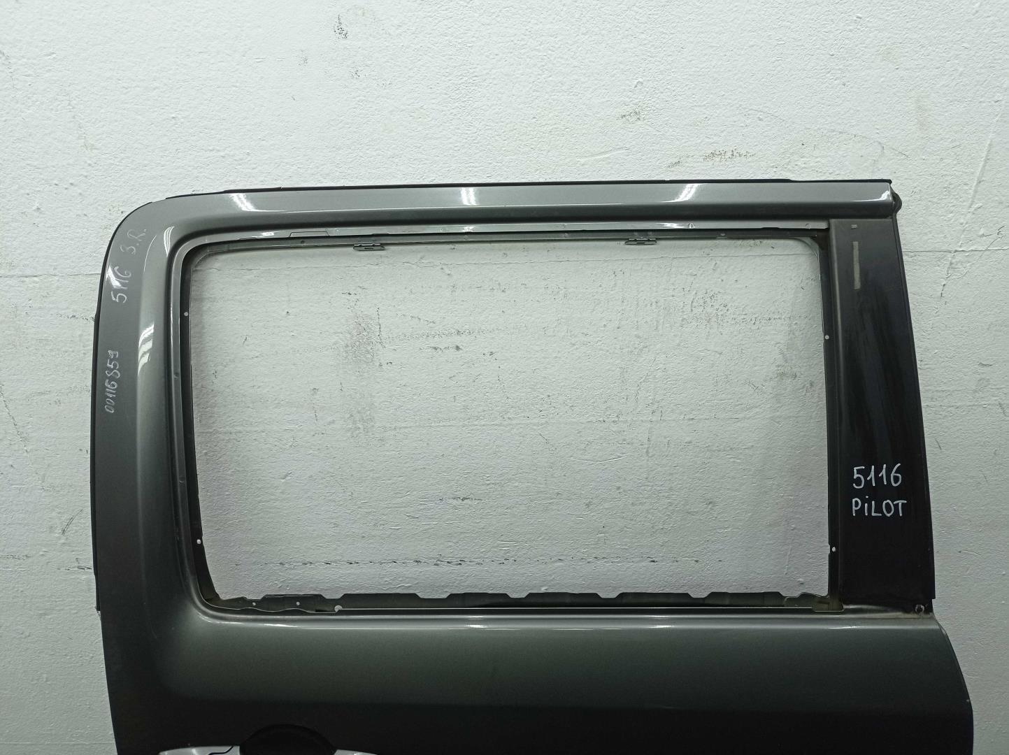 Дверь задняя правая