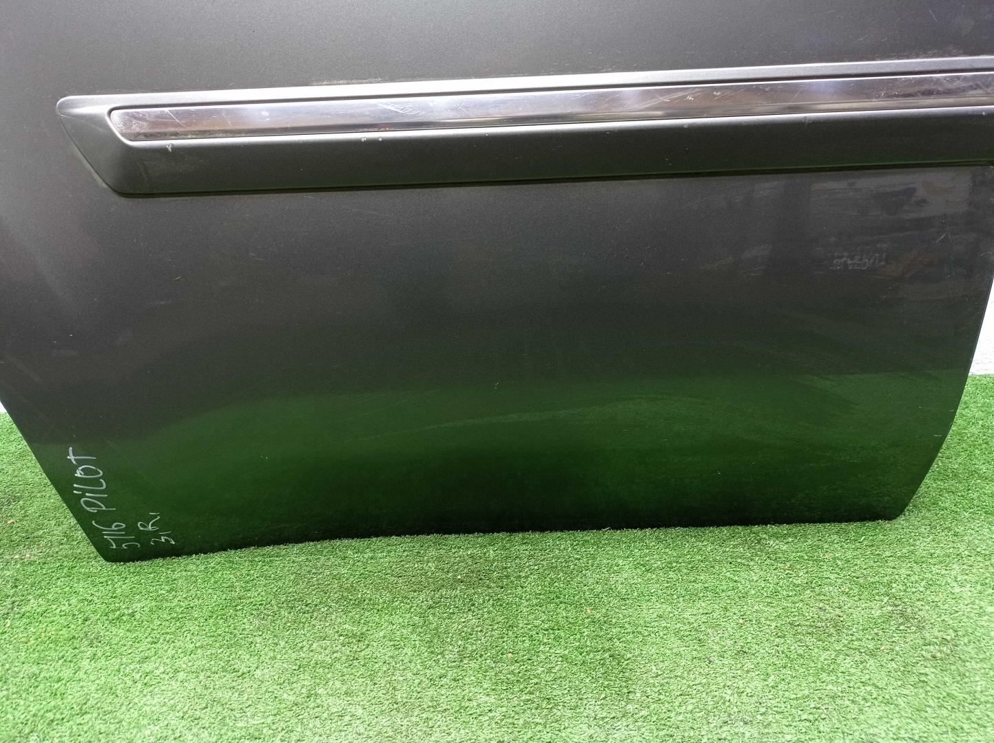 Дверь задняя правая