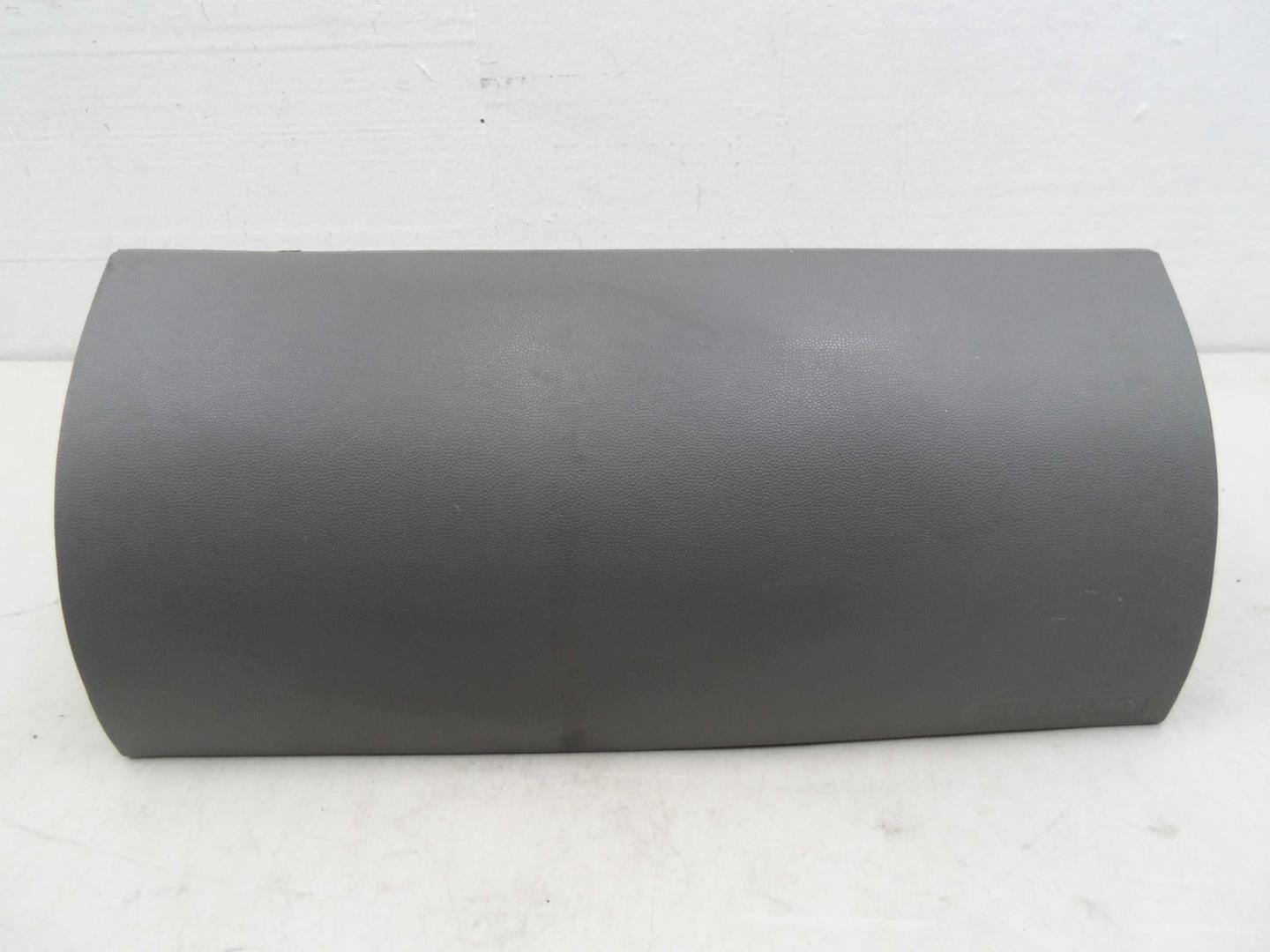 Подушка безопасности пассажирская (в торпедо)