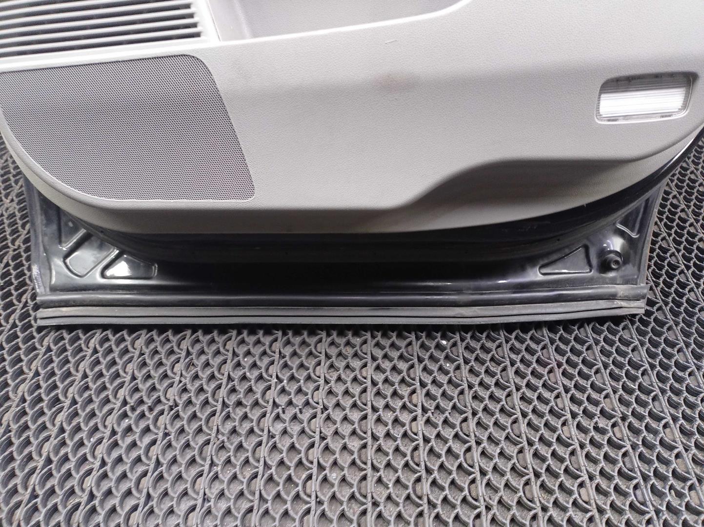 Стеклоподъемник электр. задний правый