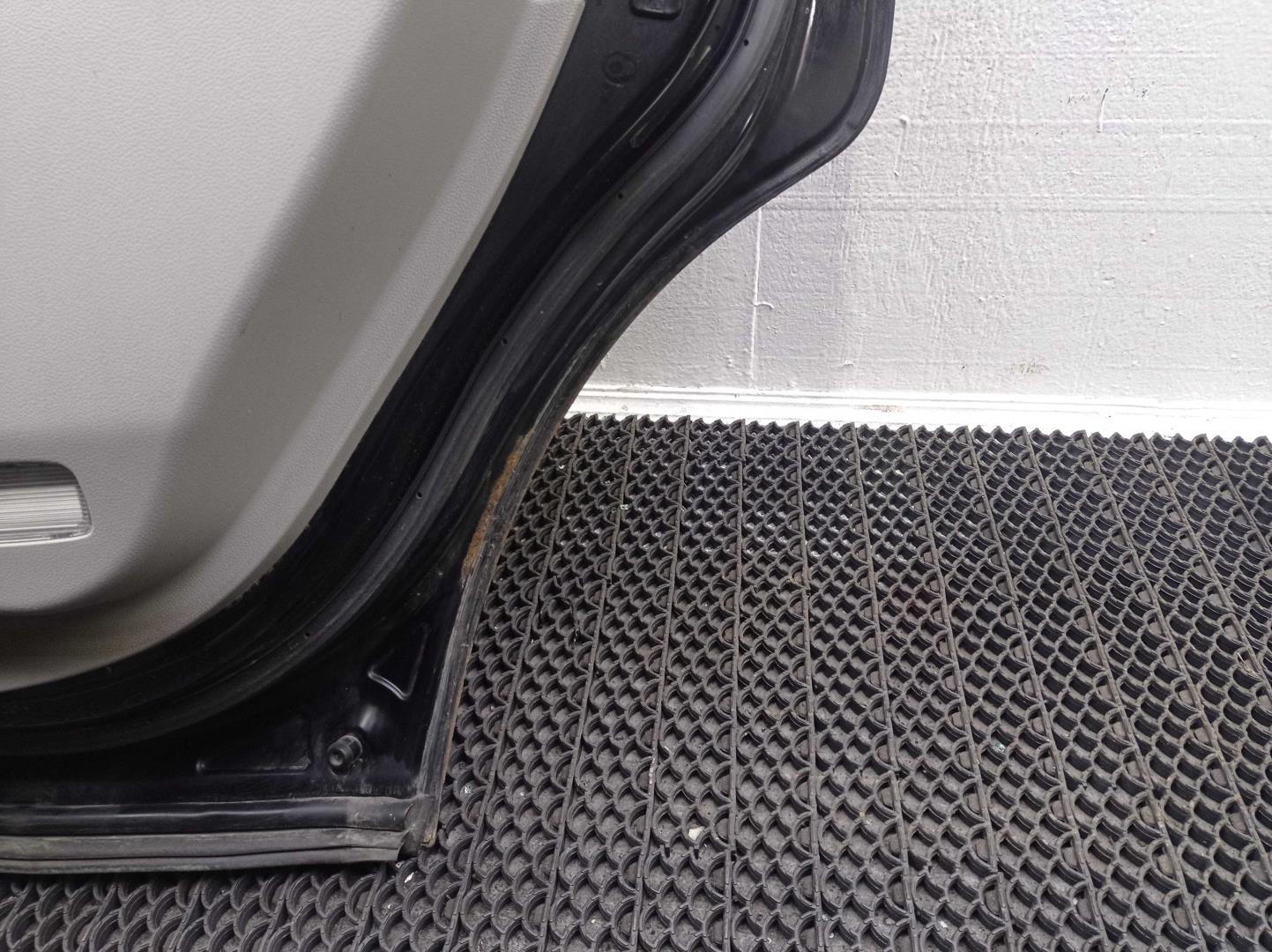 Стеклоподъемник электр. задний правый