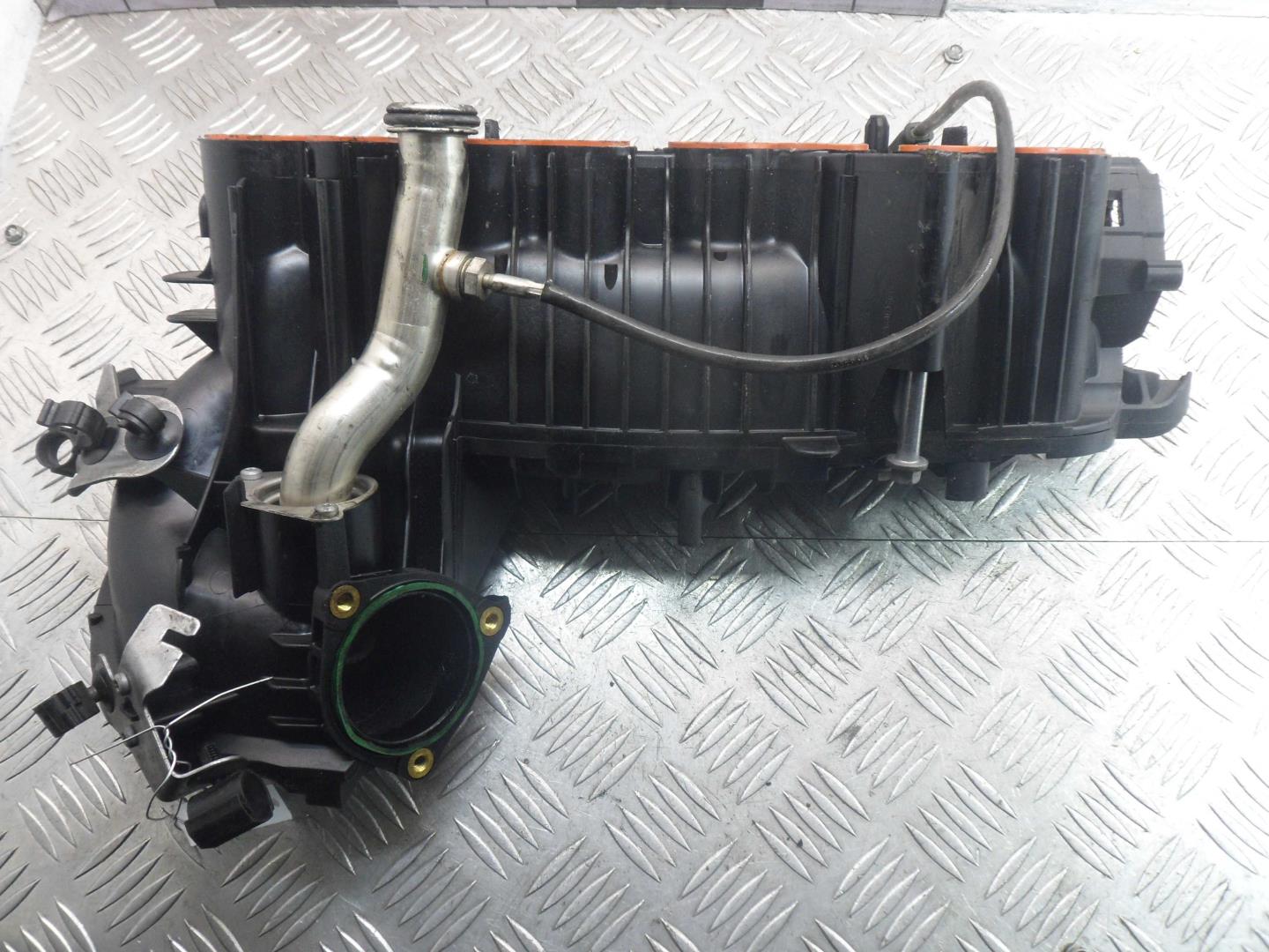 Коллектор впускной