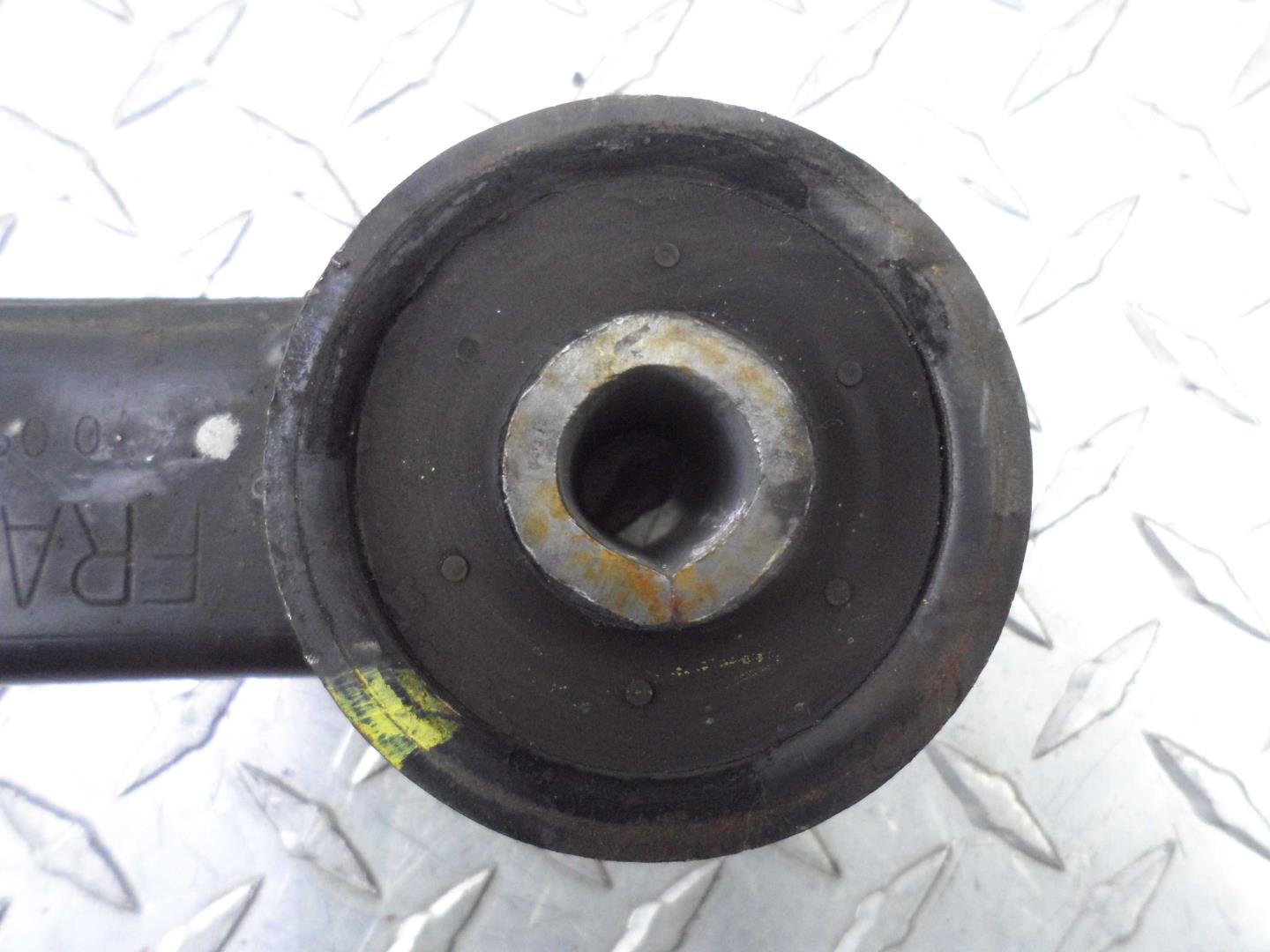 Рычаг задний левый