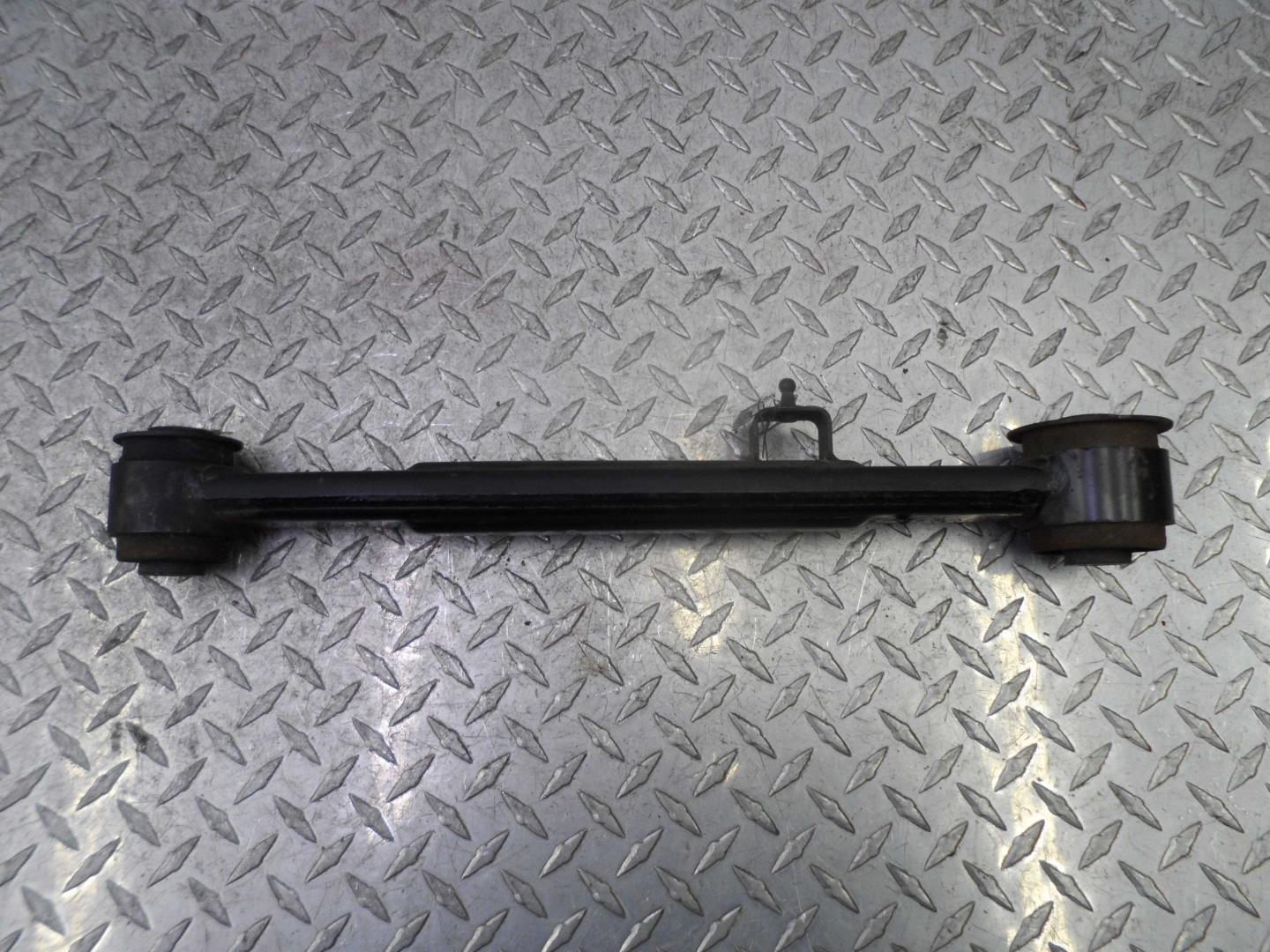 Рычаг задний левый