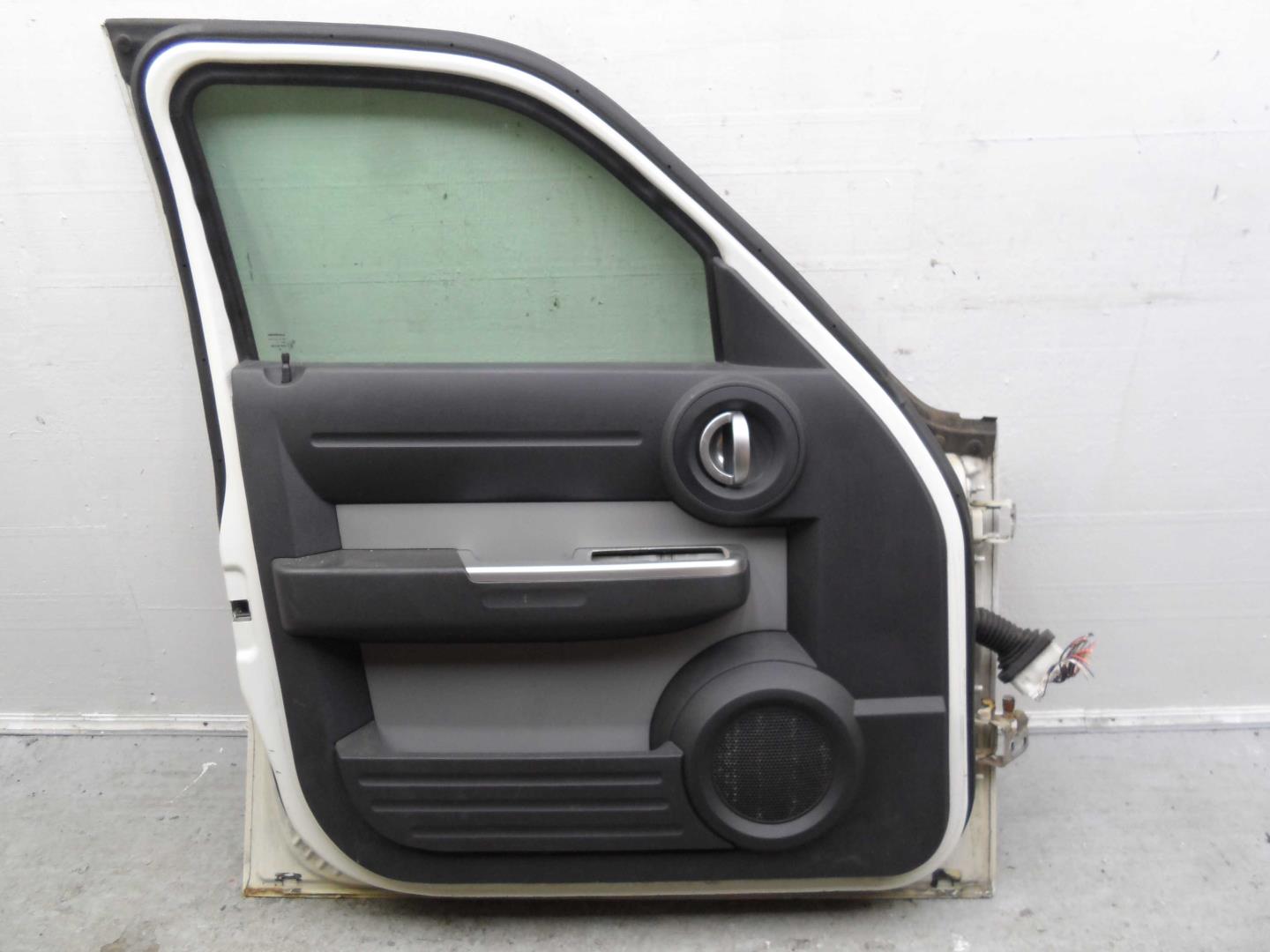 Ручка двери передней наружная левая