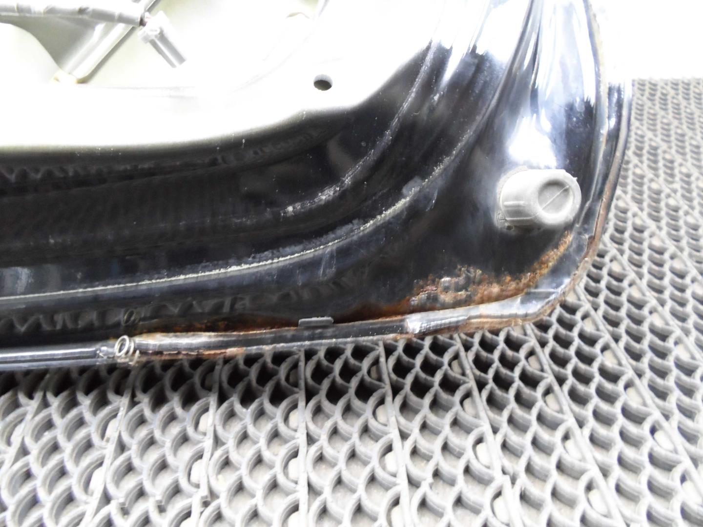 Замок багажника