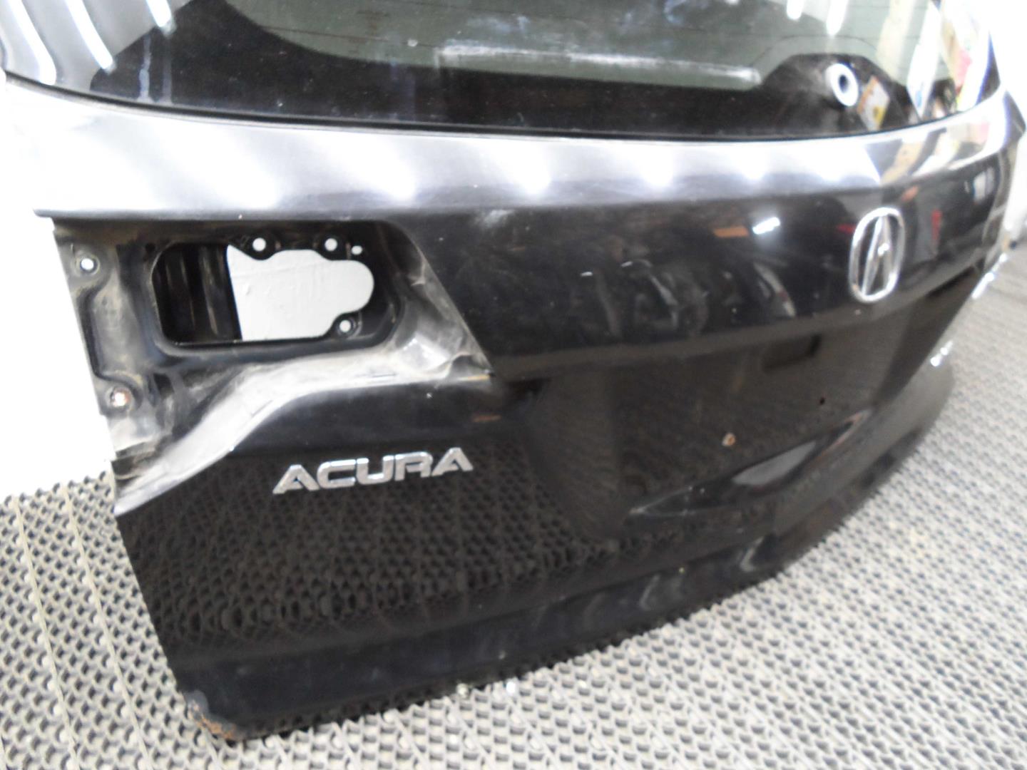 Замок багажника