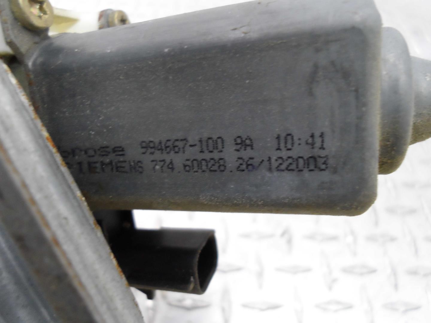 Стеклоподъемник электр. задний правый