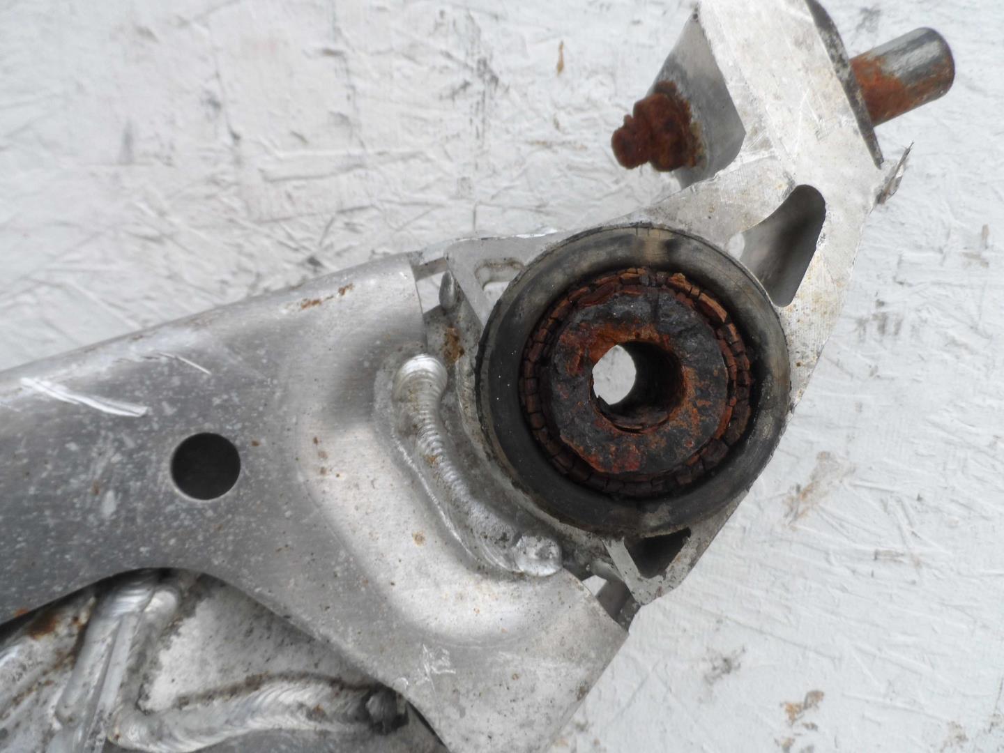 Балка задняя