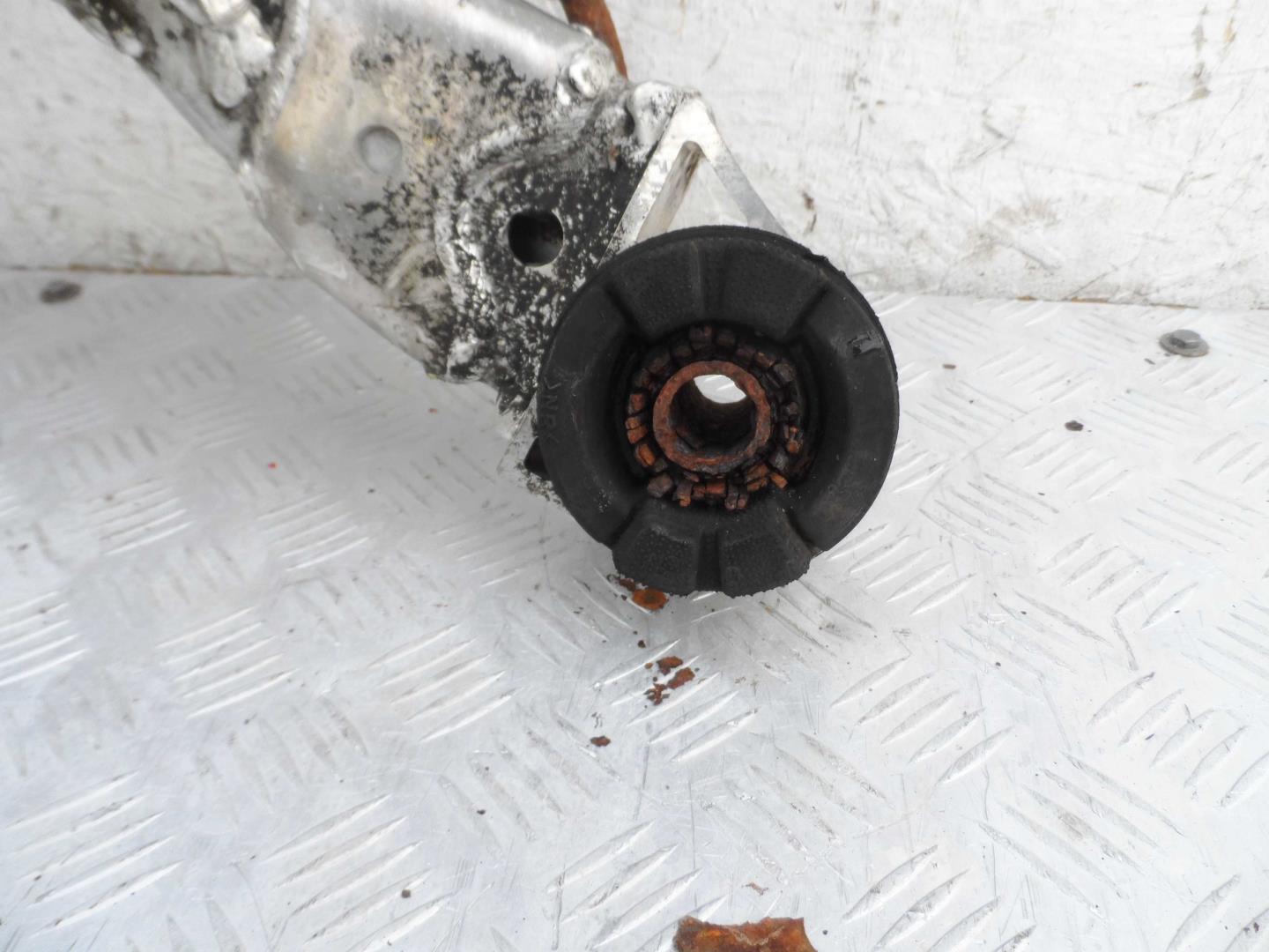 Балка задняя