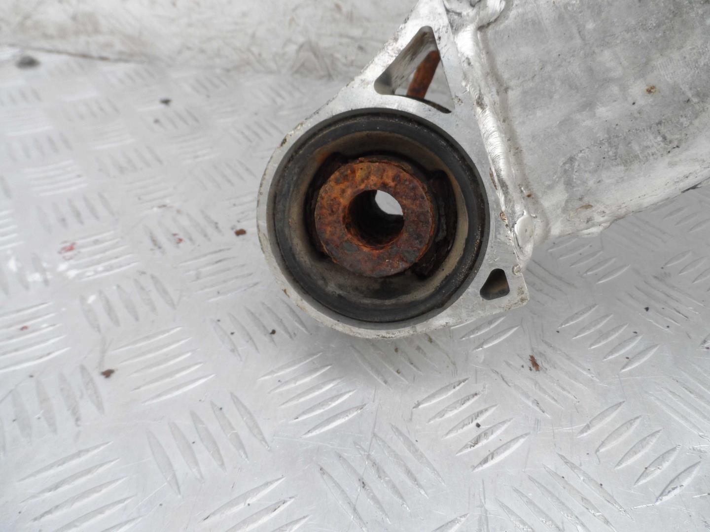 Балка задняя