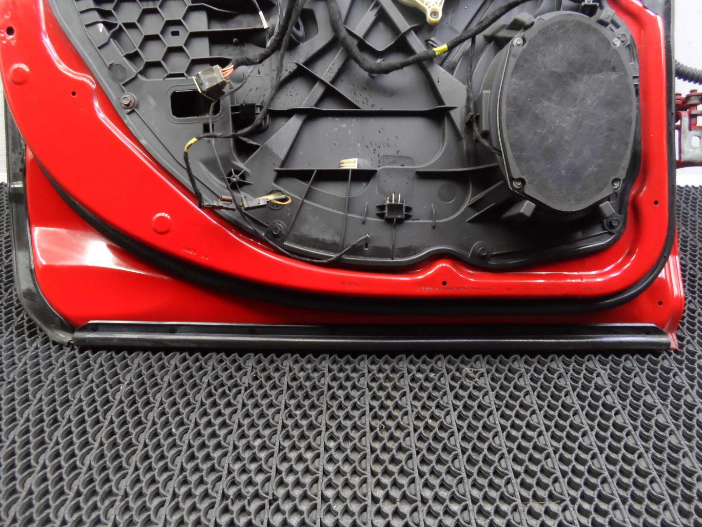 Дверь задняя левая