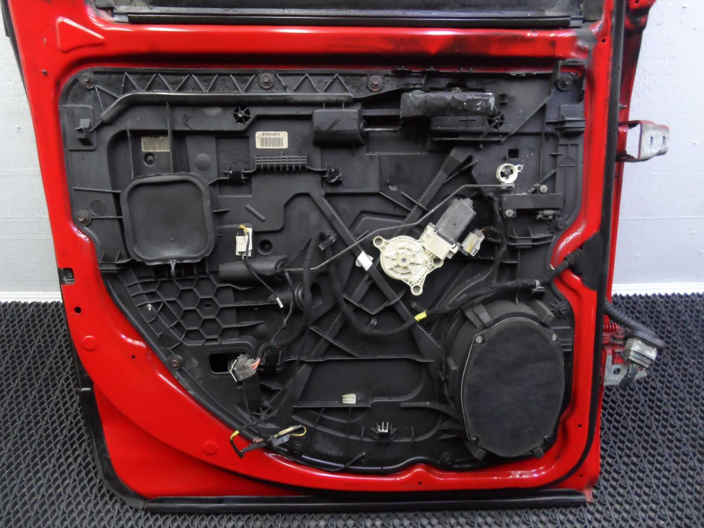 Дверь задняя левая