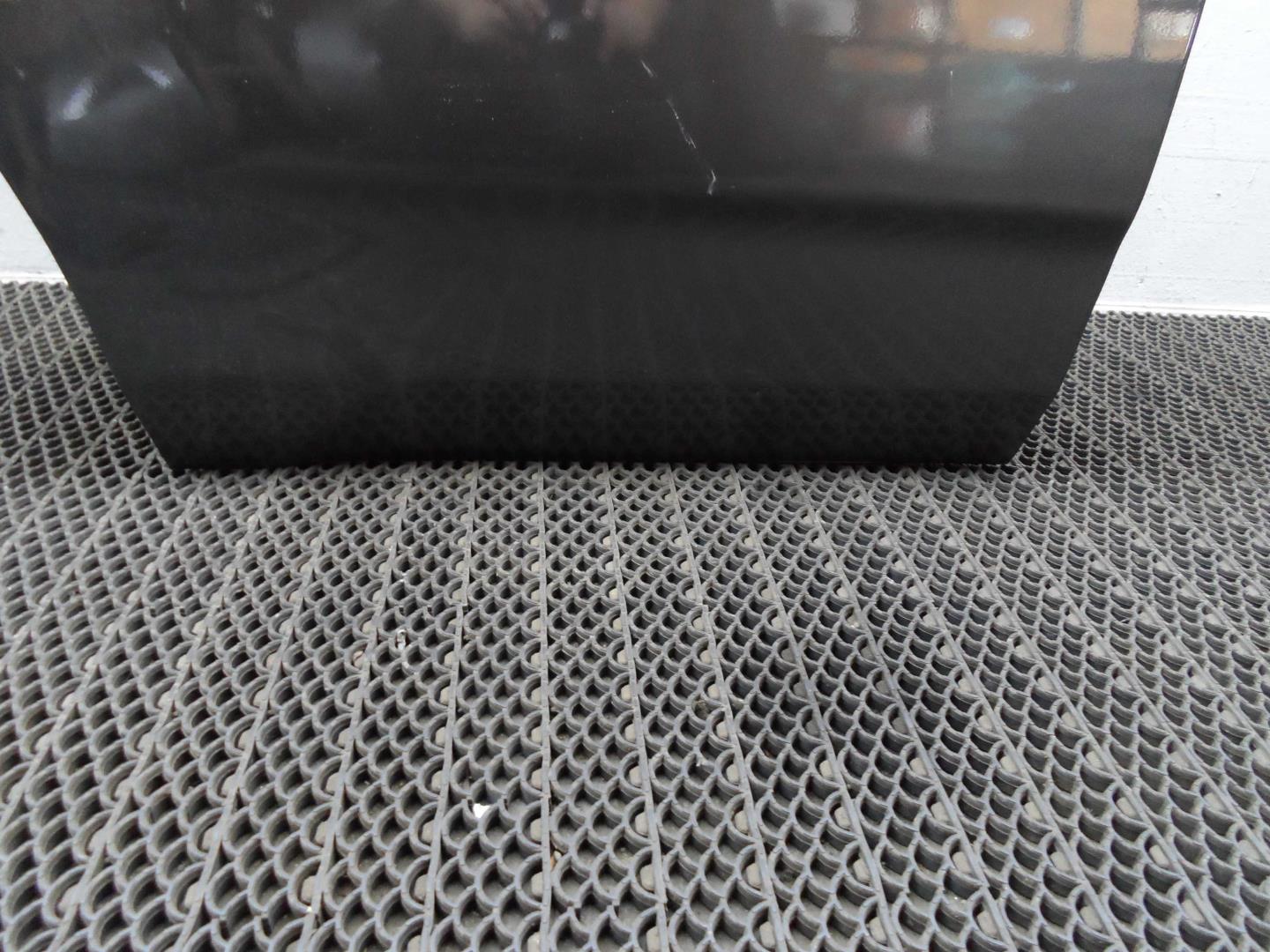 Замок двери задней правой