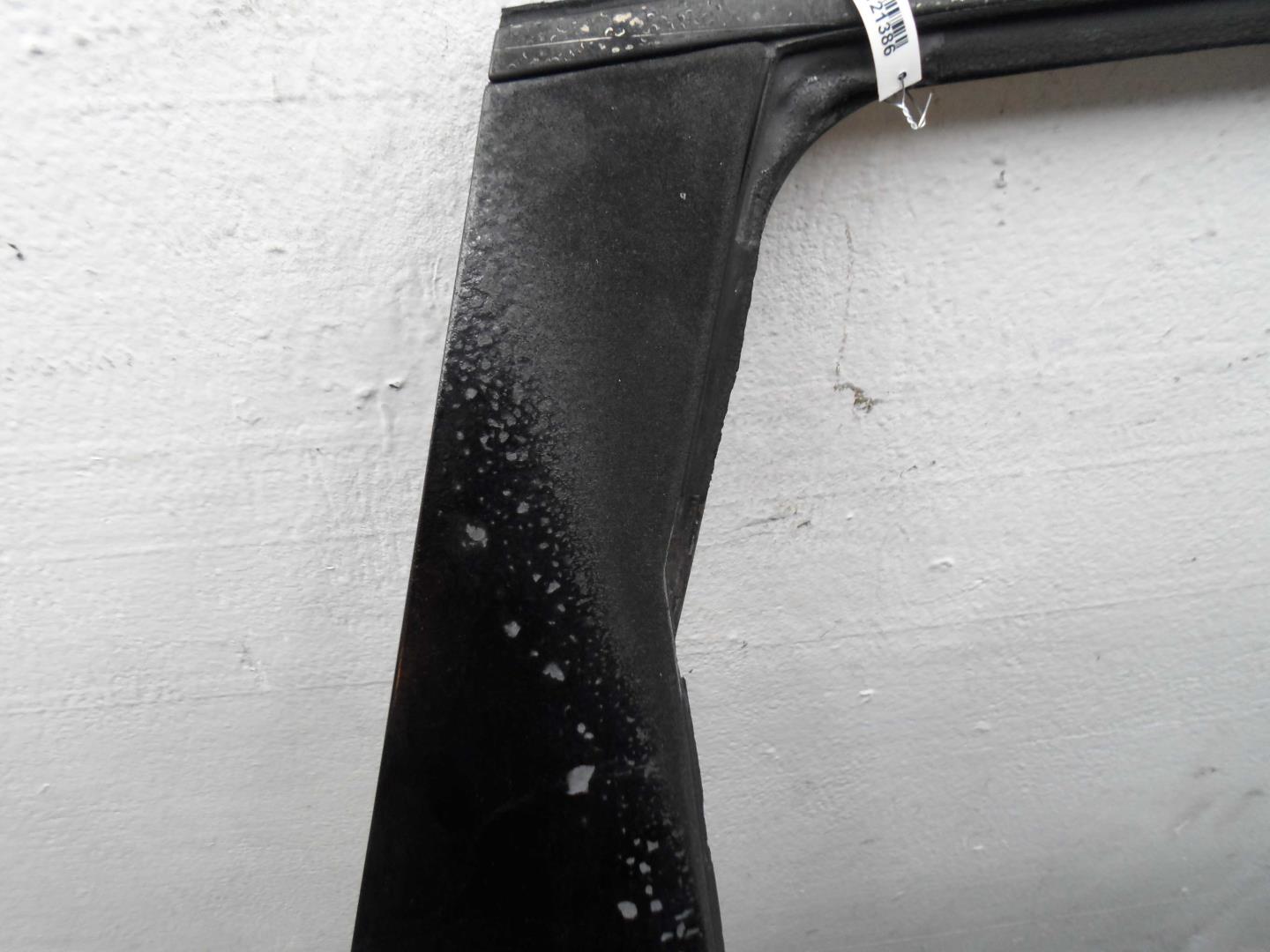 Петля двери