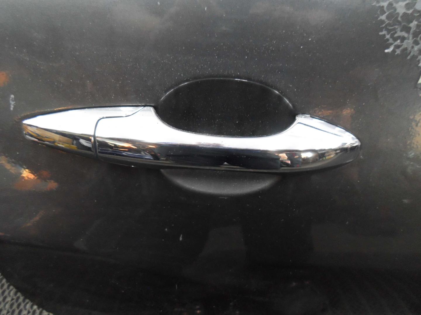 Петля двери