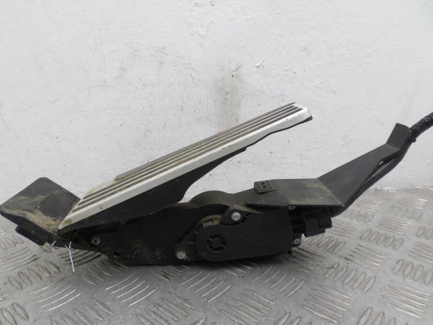 Педаль газа