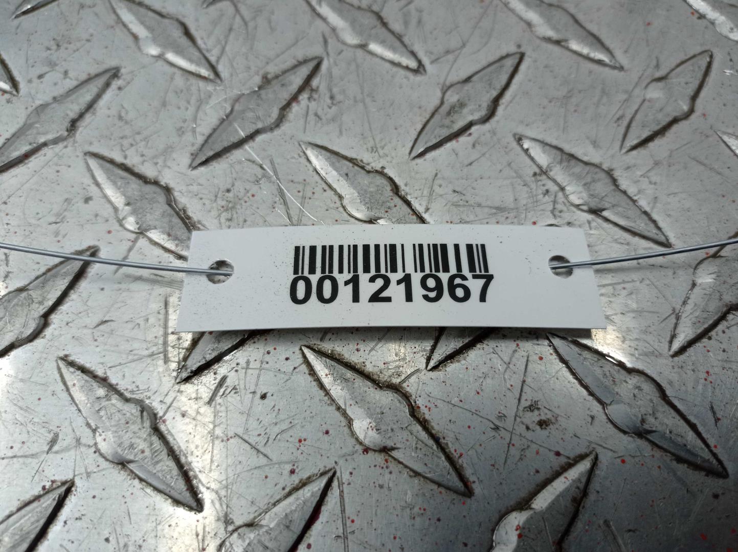 Петля двери передней