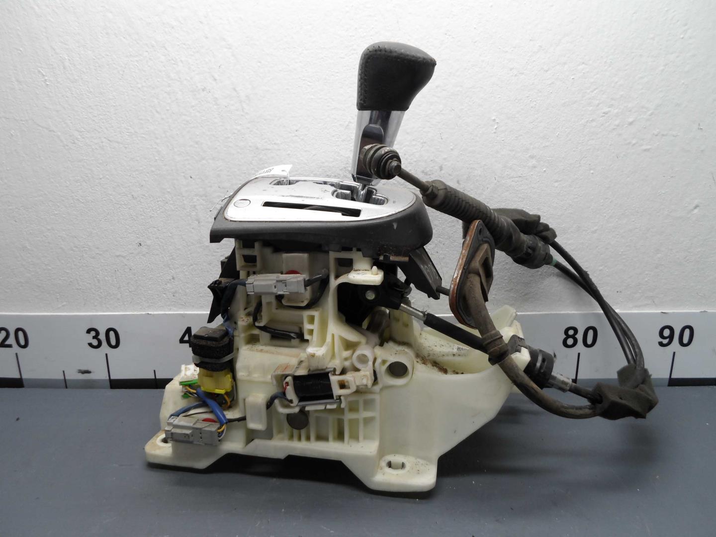 Кулиса МКПП / АКПП