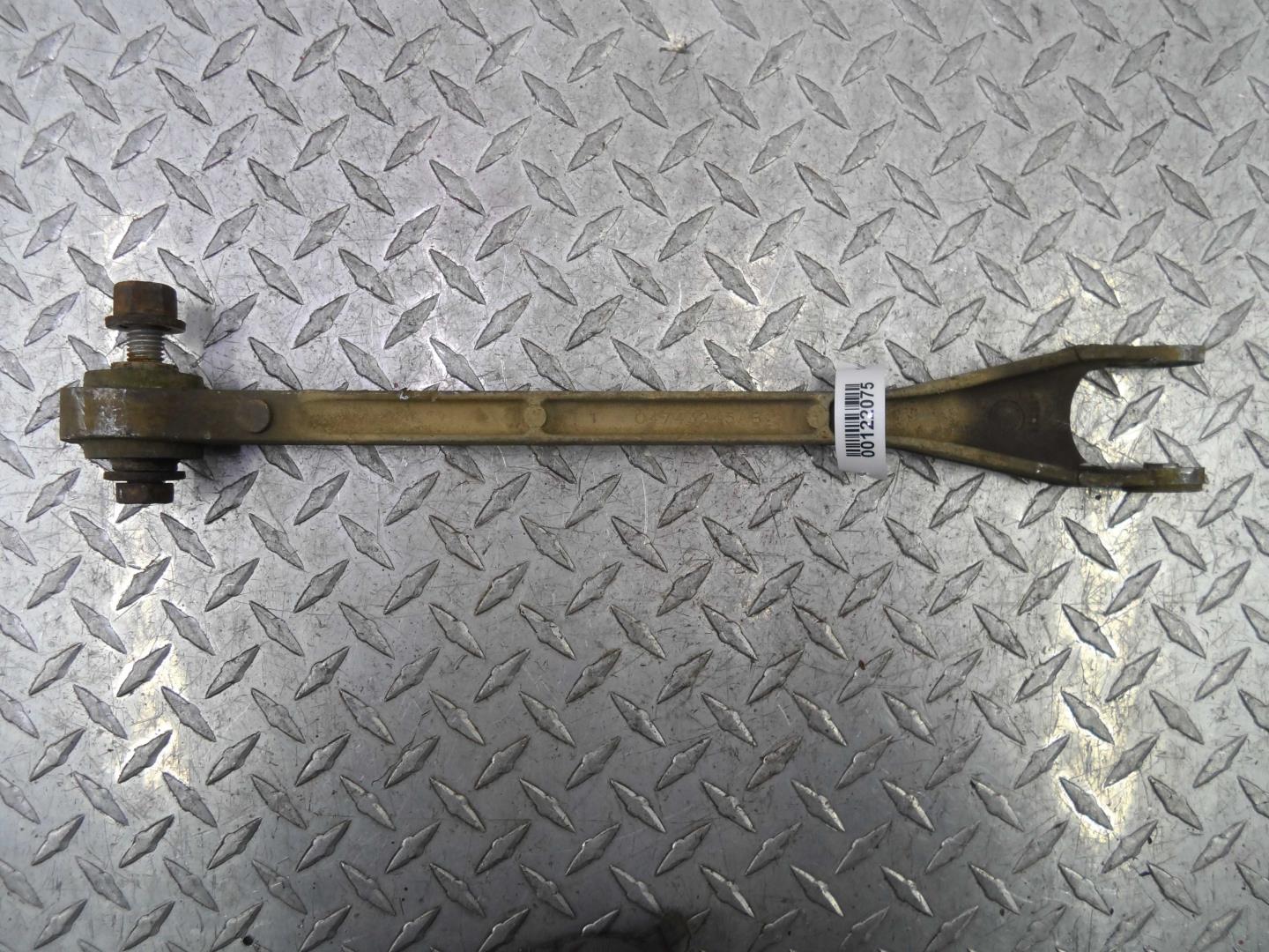 Рычаг задний левый