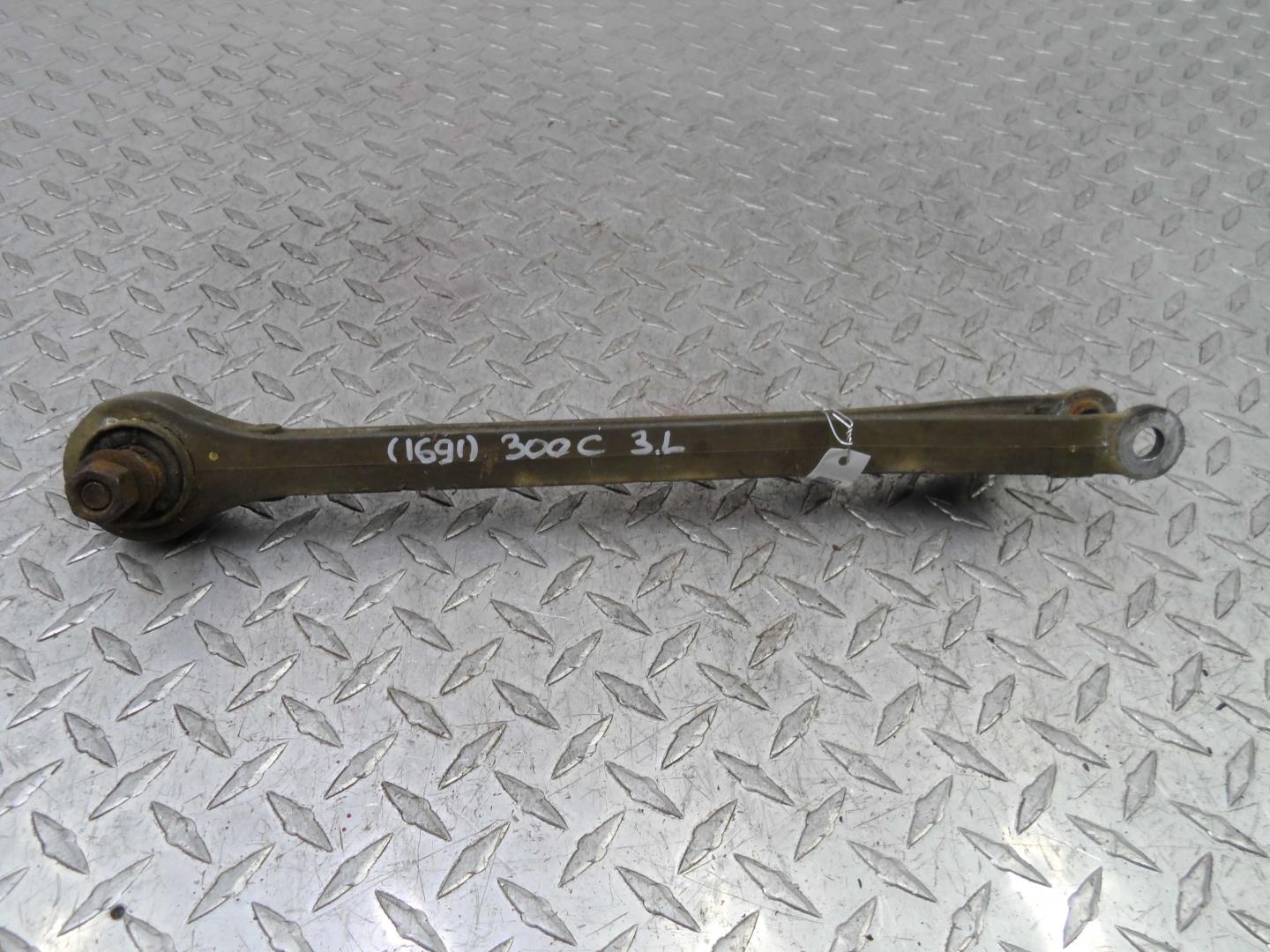 Рычаг задний левый