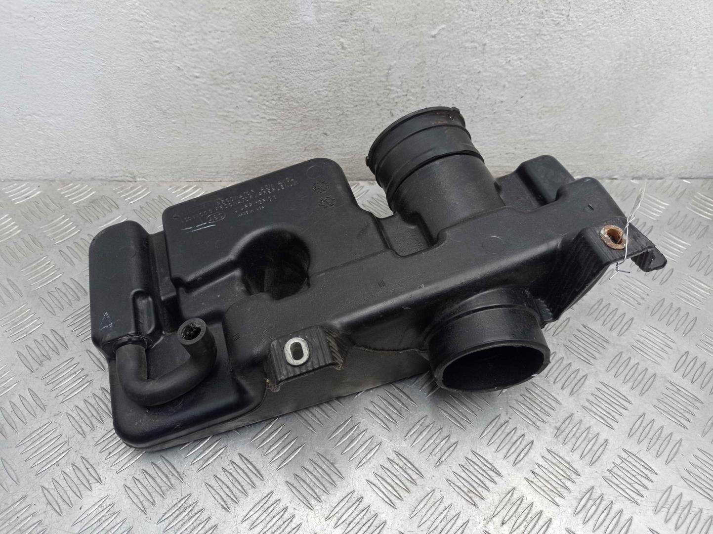 Резонатор воздушного фильтра