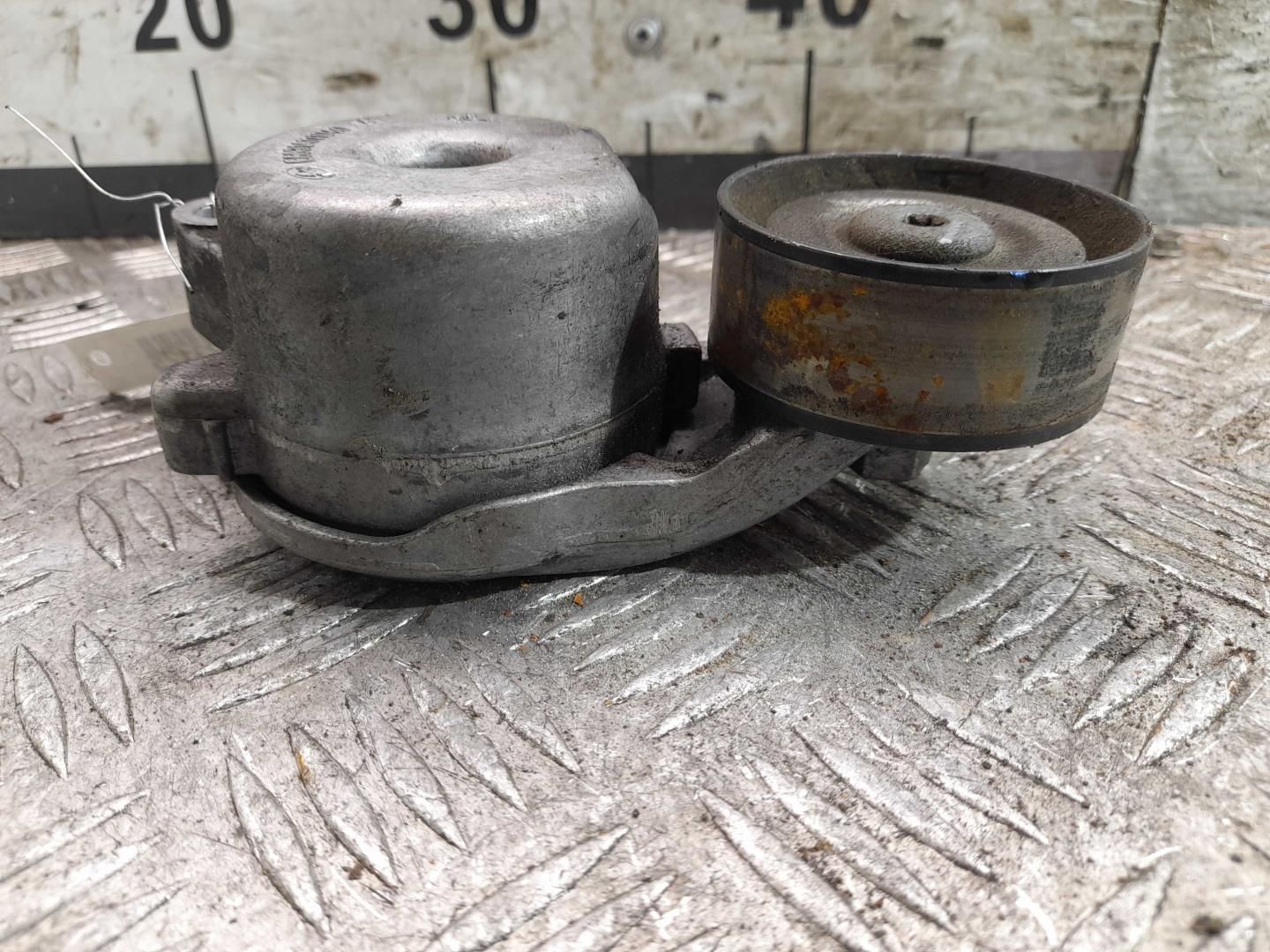 Натяжитель ремня