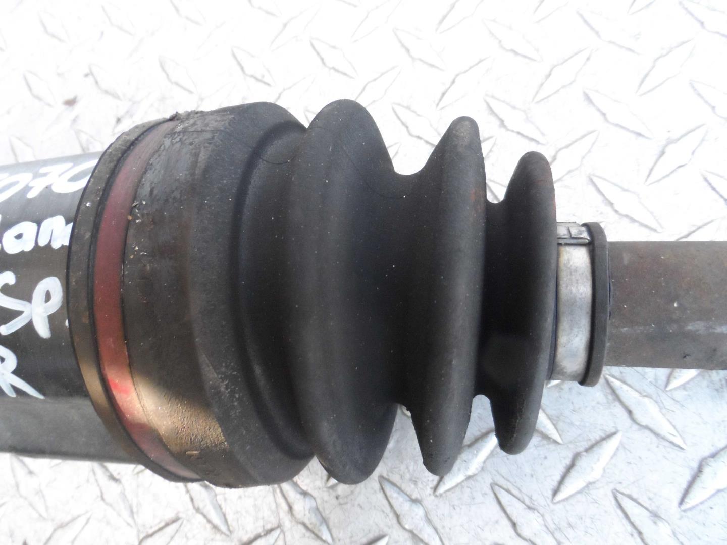 Полуось передняя правая