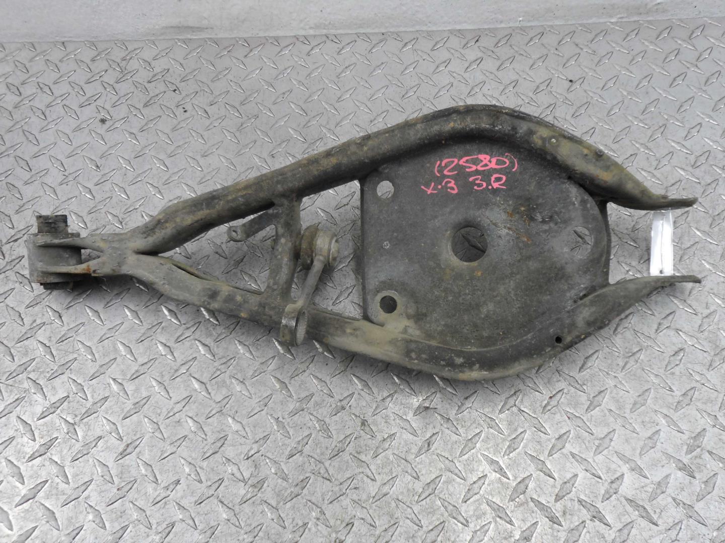 Рычаг задний правый