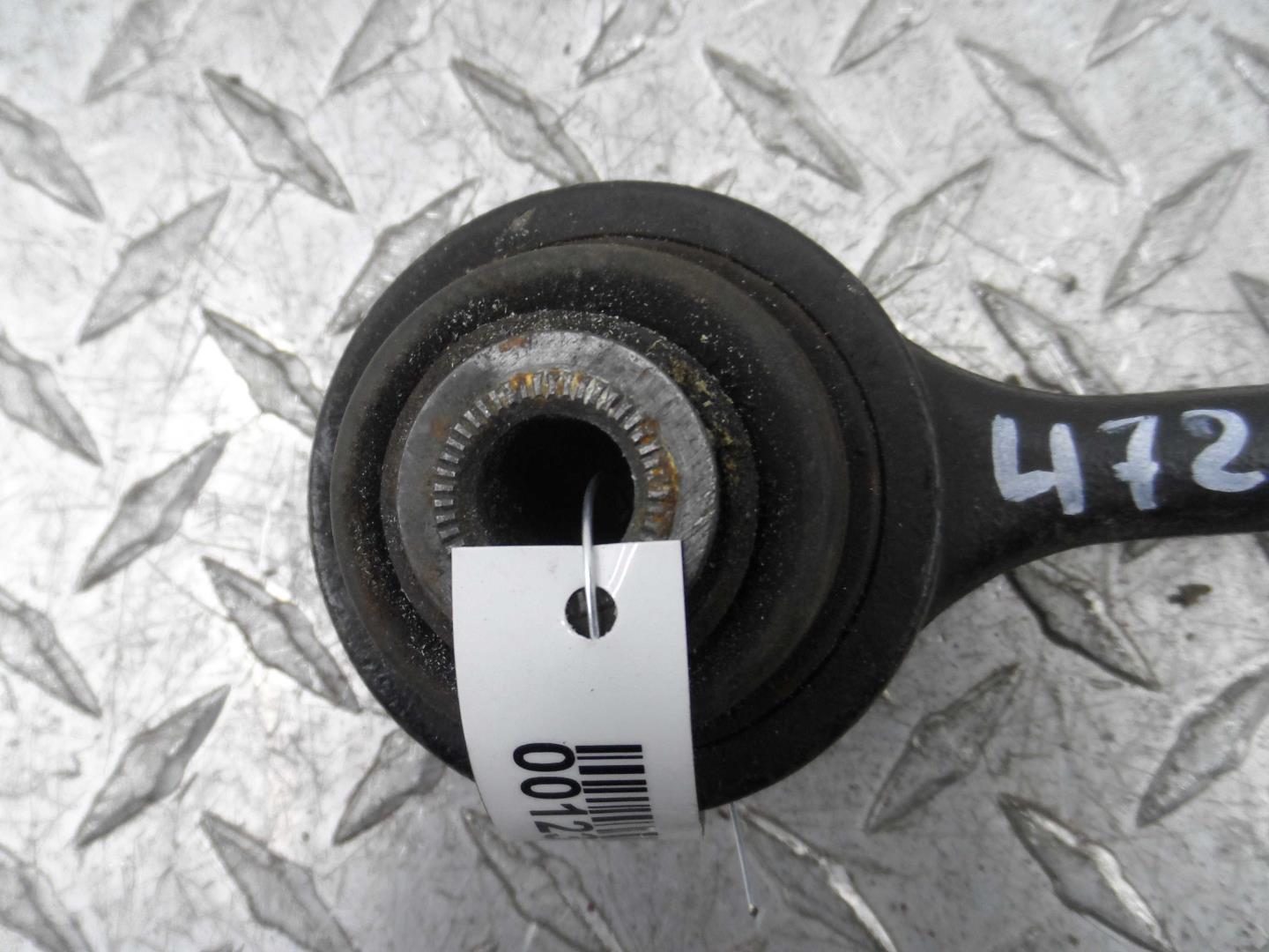 Рычаг передний нижний левый