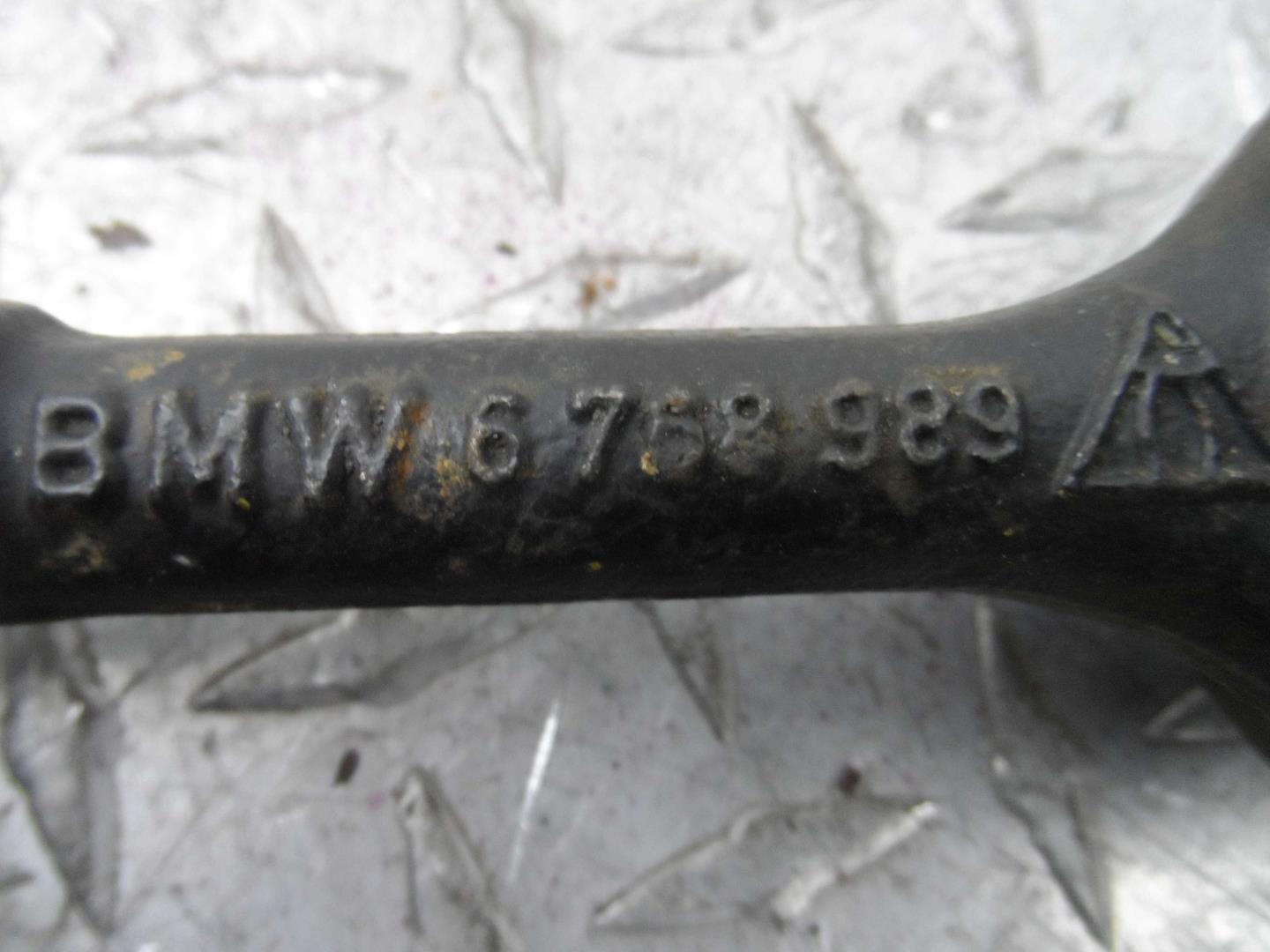 Рычаг передний нижний левый