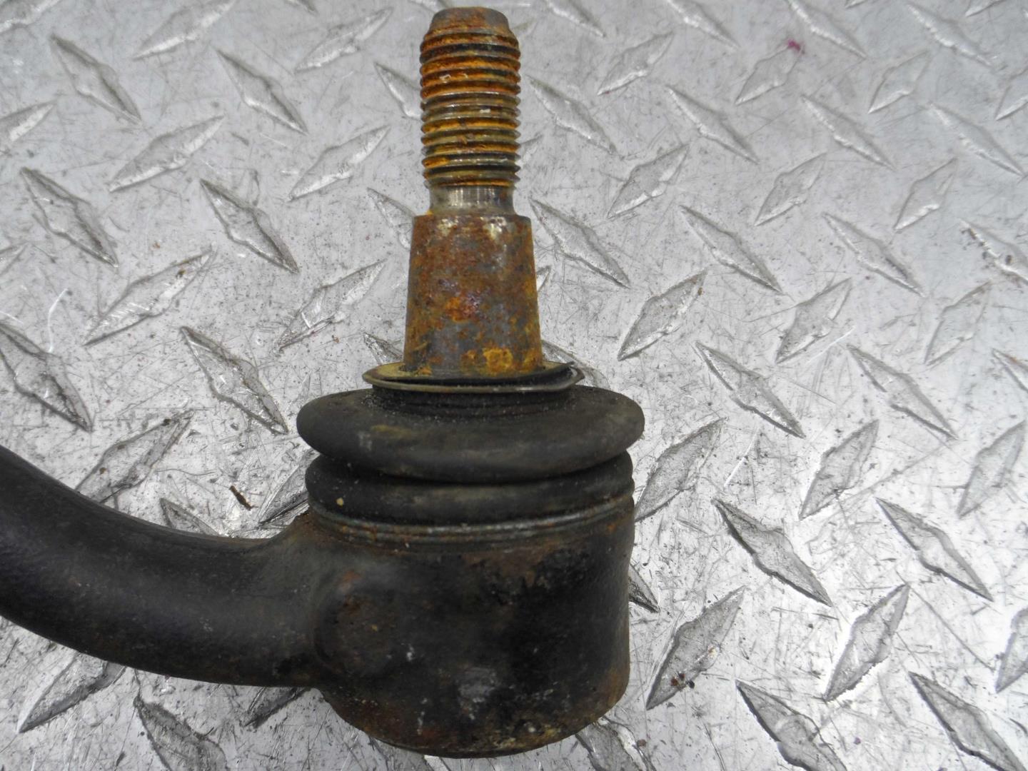 Рычаг передний нижний левый