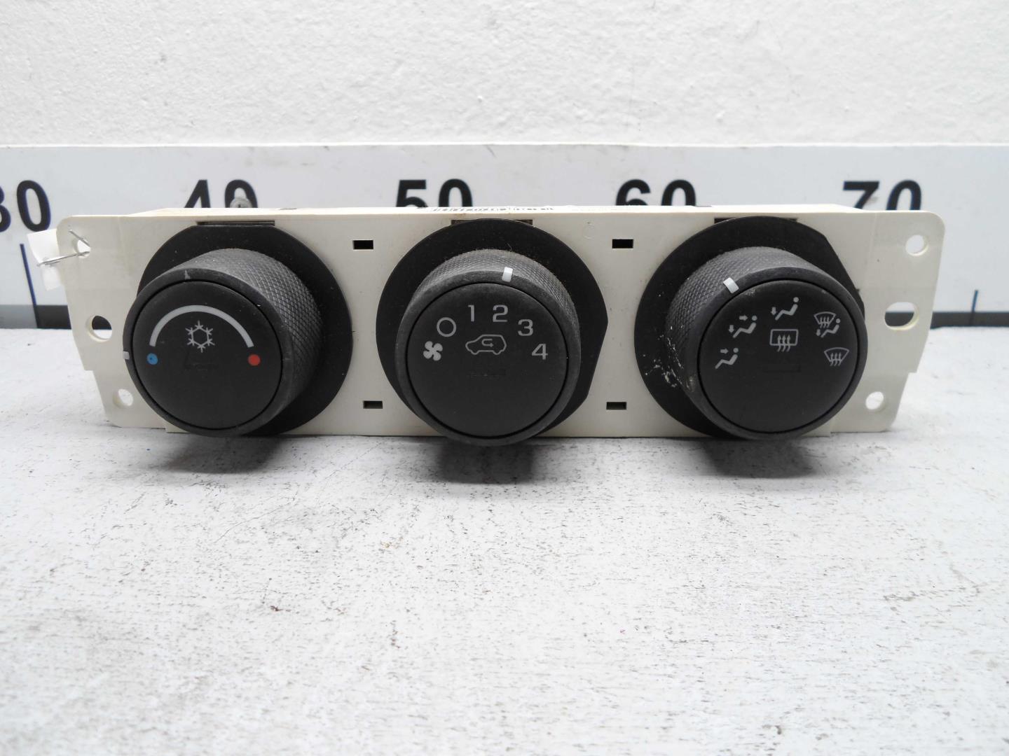 Переключатель отопителя