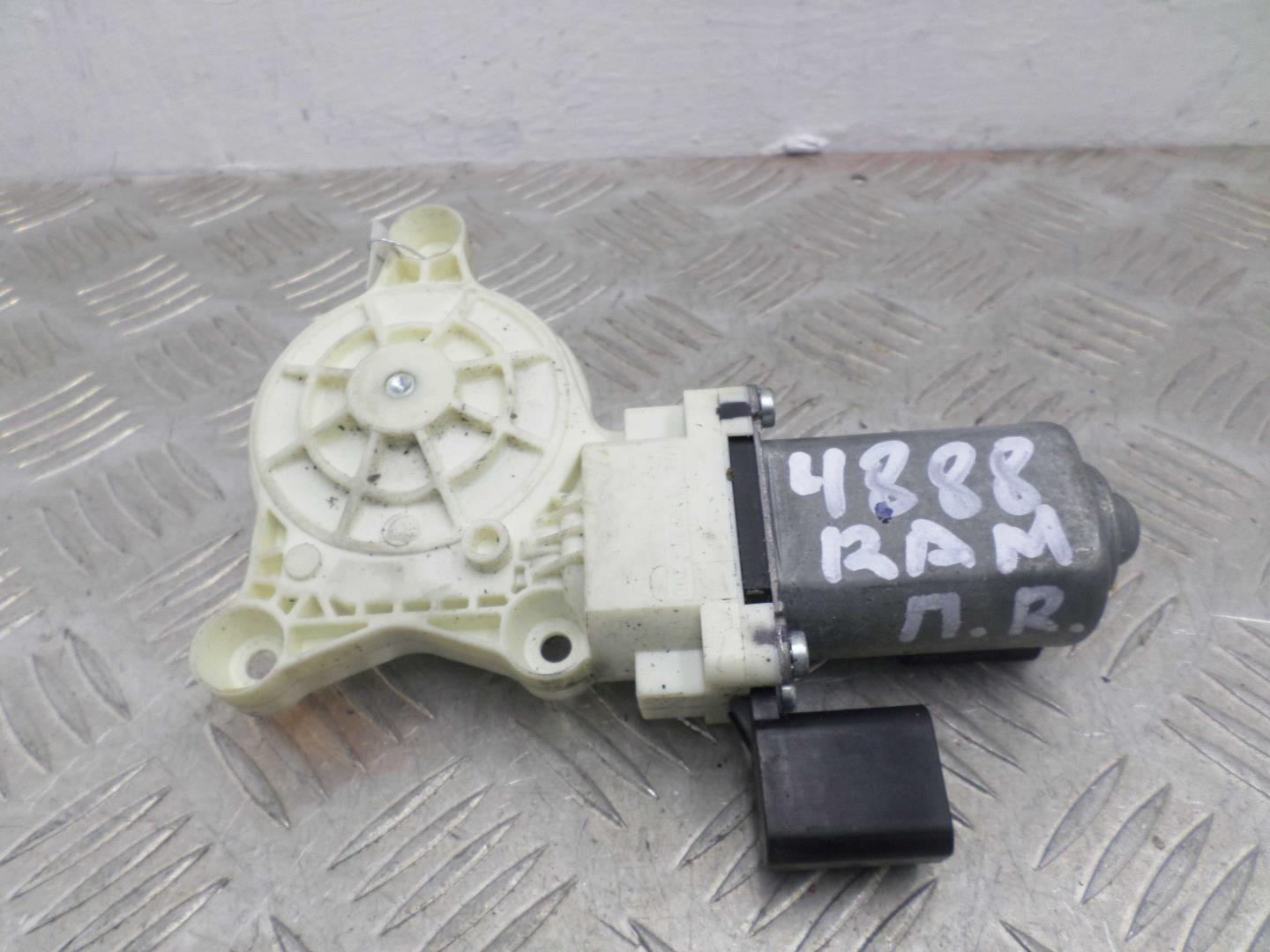 Стеклоподъемник электр. передний правый