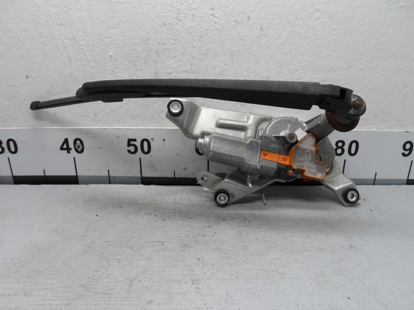 Моторчик стеклоочистителя задний