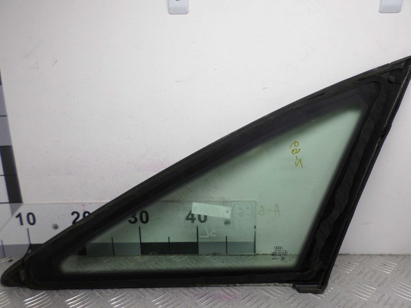 Стекло кузовное глухое левое