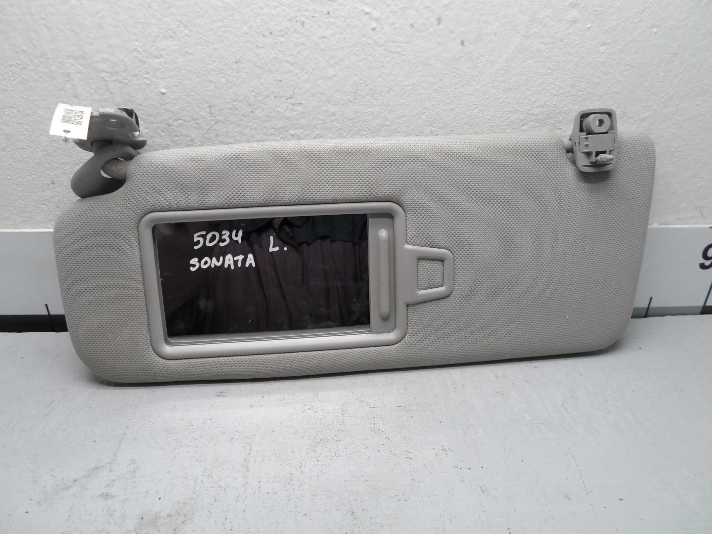 Козырек солнцезащитный