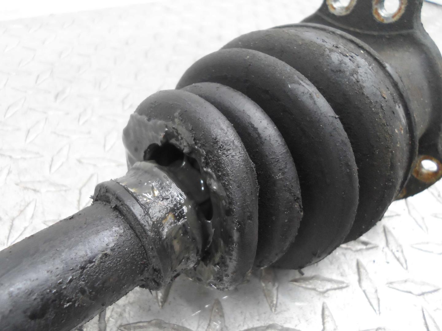 Полуось передняя левая