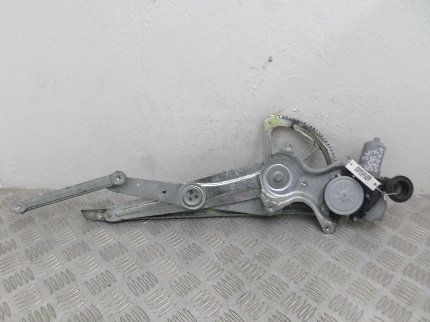 Стеклоподъемник электр. задний левый